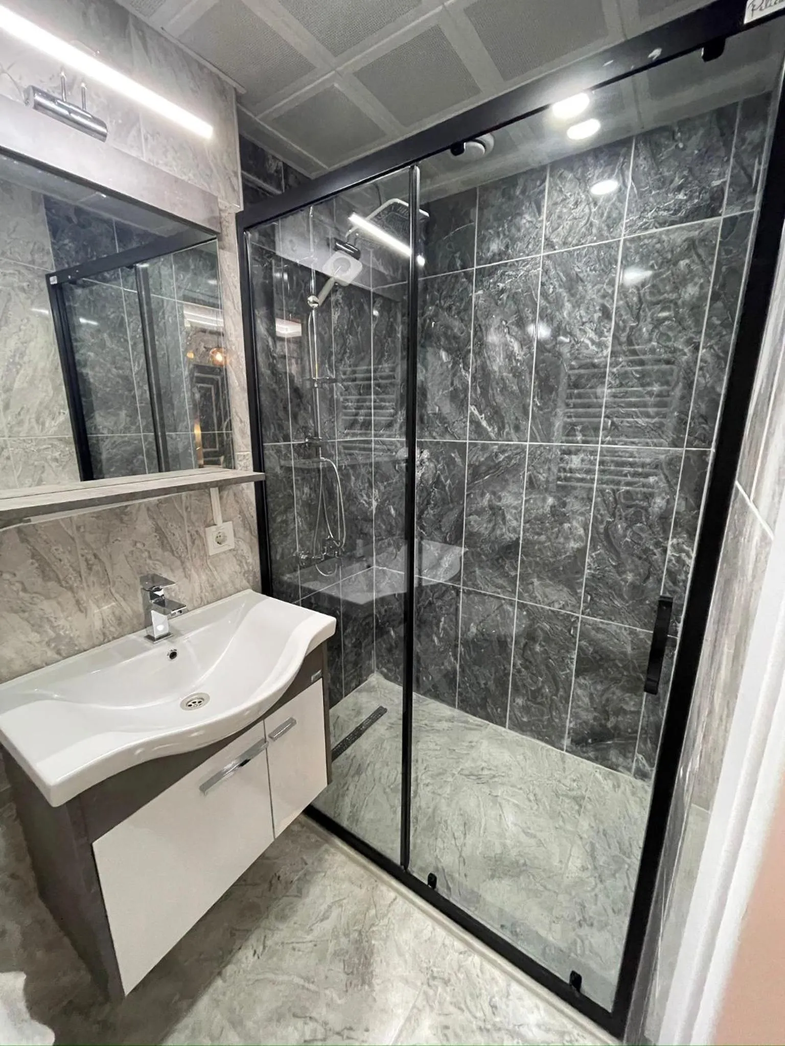 Bathroom in Fabesco Suite