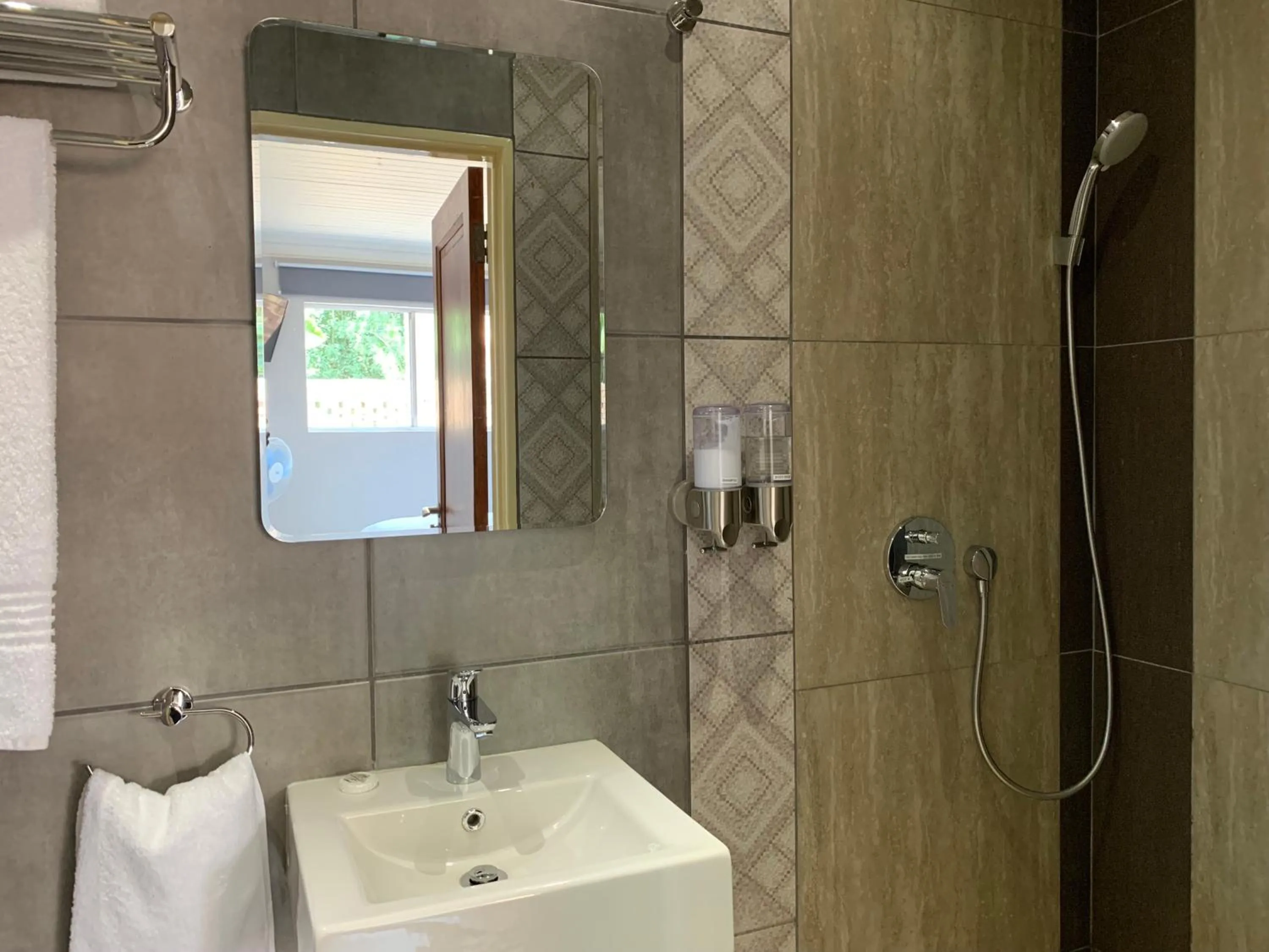 Bathroom in ilanda Guest House