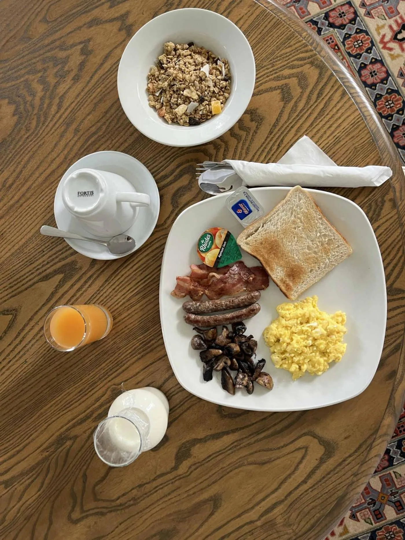 Breakfast in ilanda Guest House