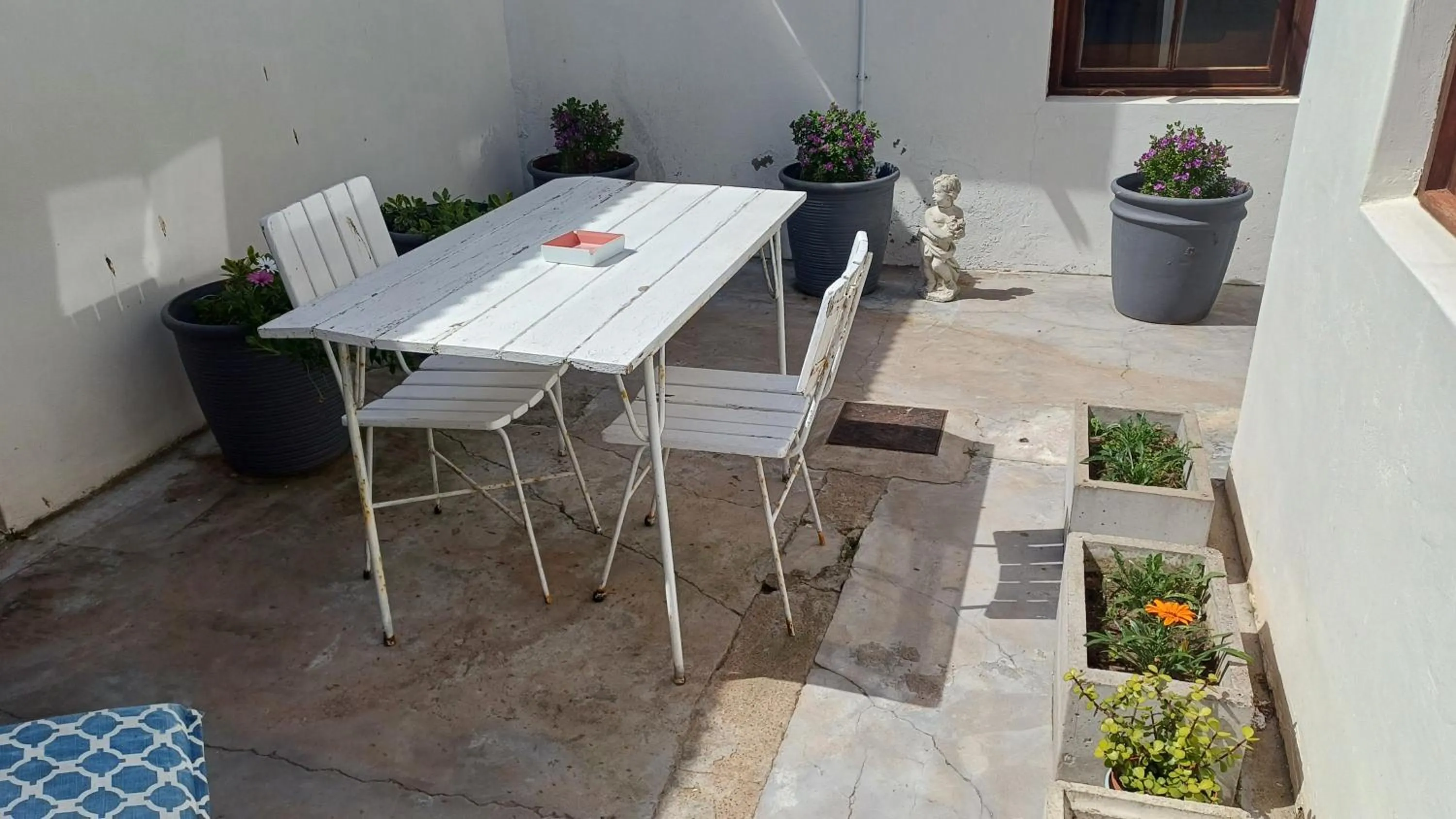 Patio in Paternoster Place