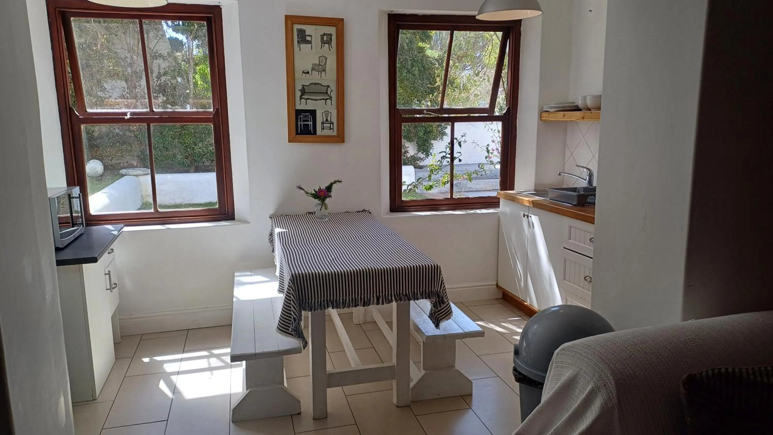 Dining area in Paternoster Place