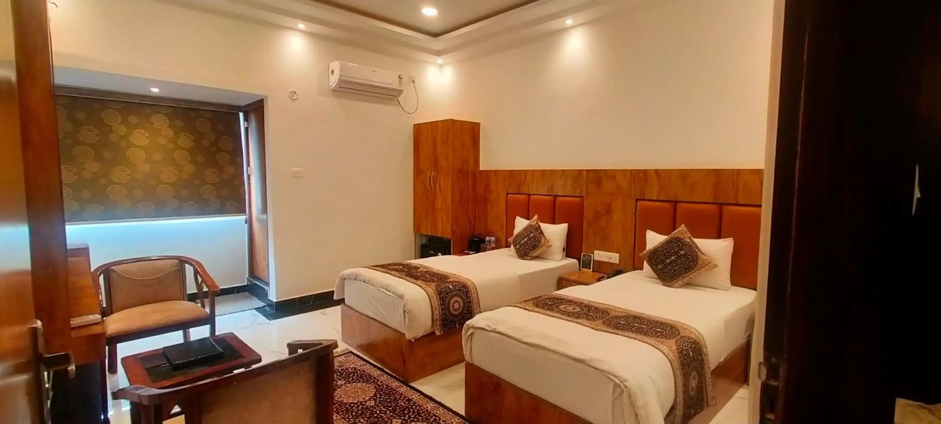 Superior Twin Room in Hotel Varuna Grand Superior Twin Room in Hotel Varuna Grand