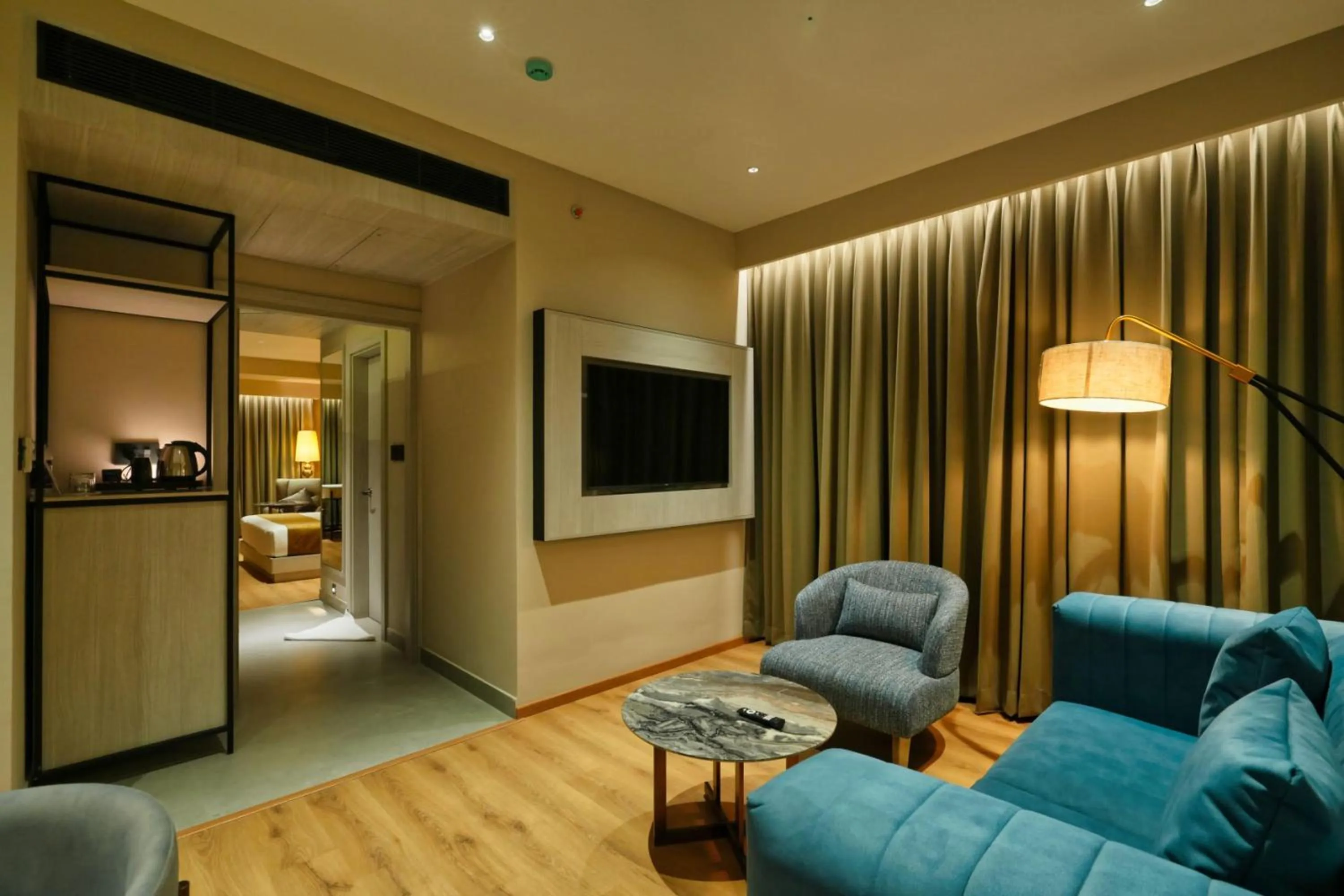 TV and multimedia, Bed in mesta Hotel