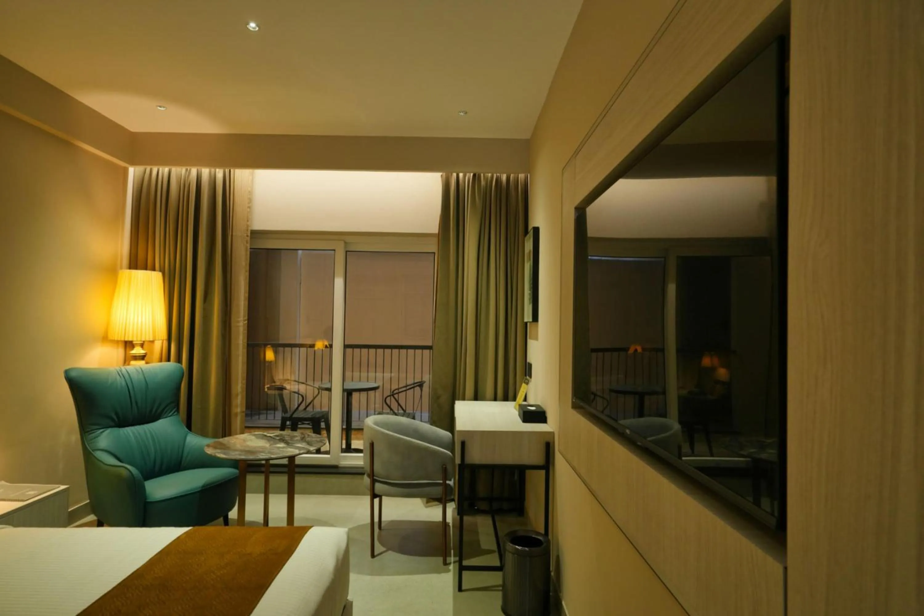 Balcony/Terrace, Bed in mesta Hotel