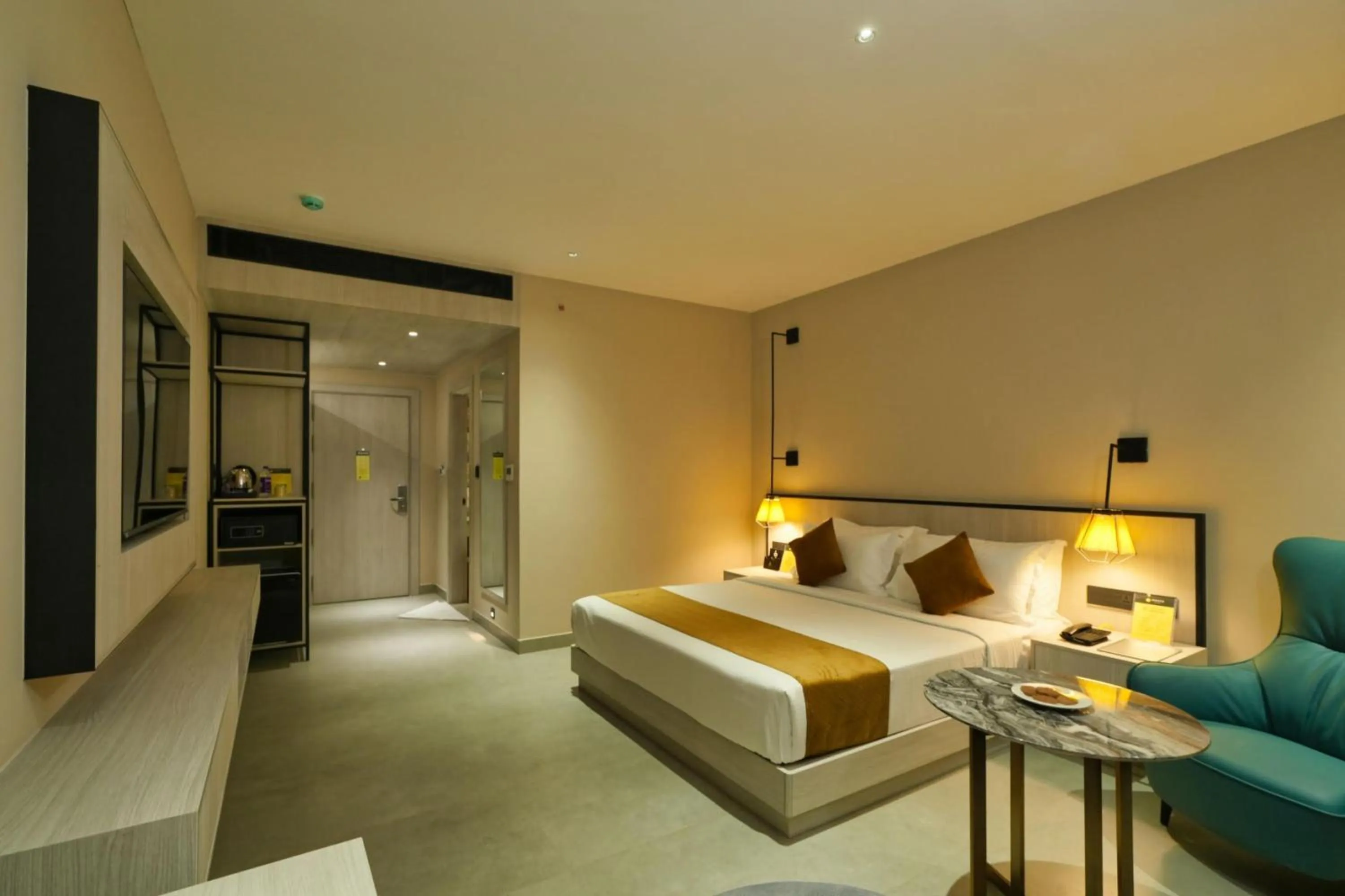 Photo of the whole room, Bed in mesta Hotel