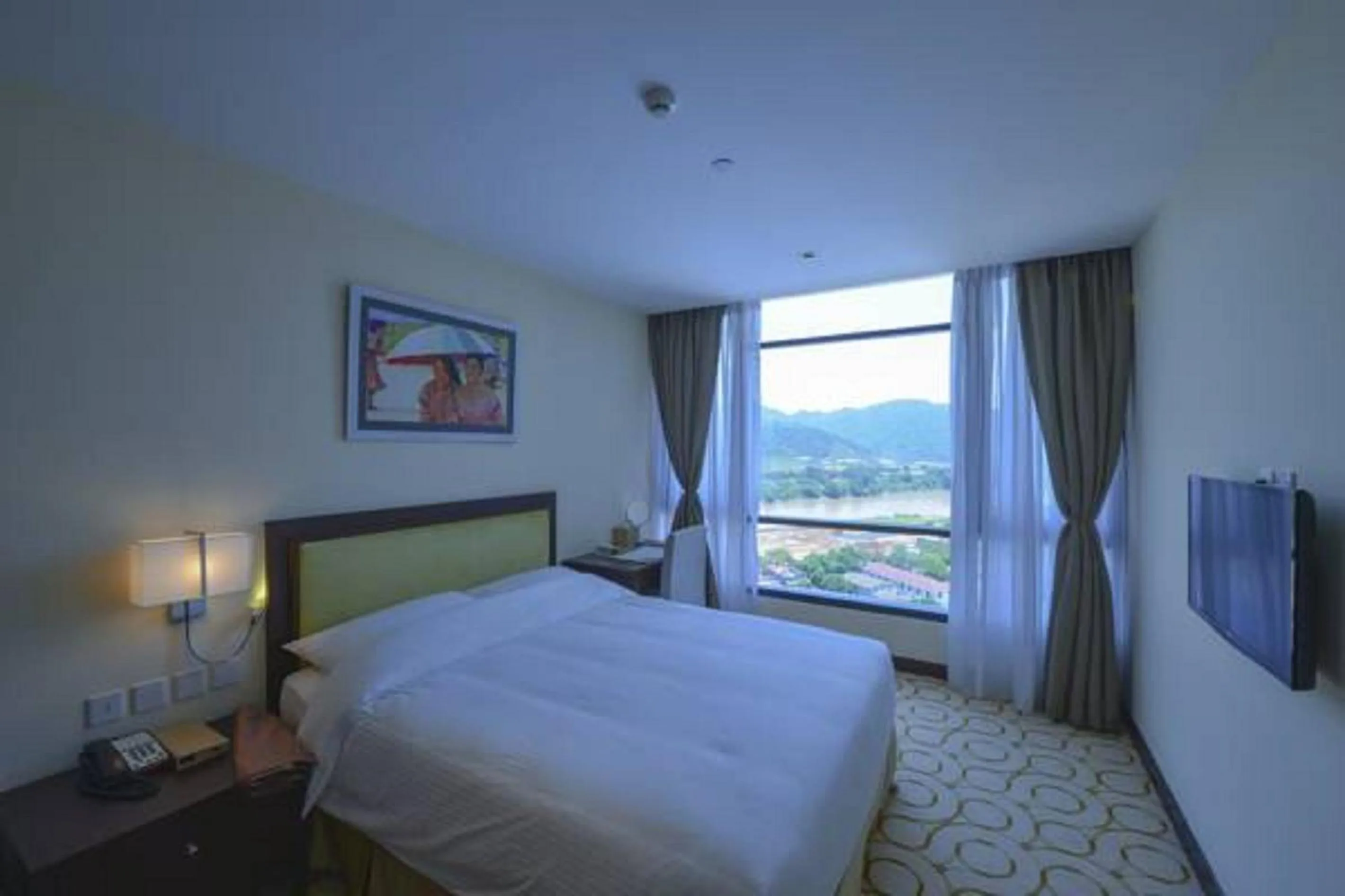 Photo of the whole room, Bed in Aristo International Hotel