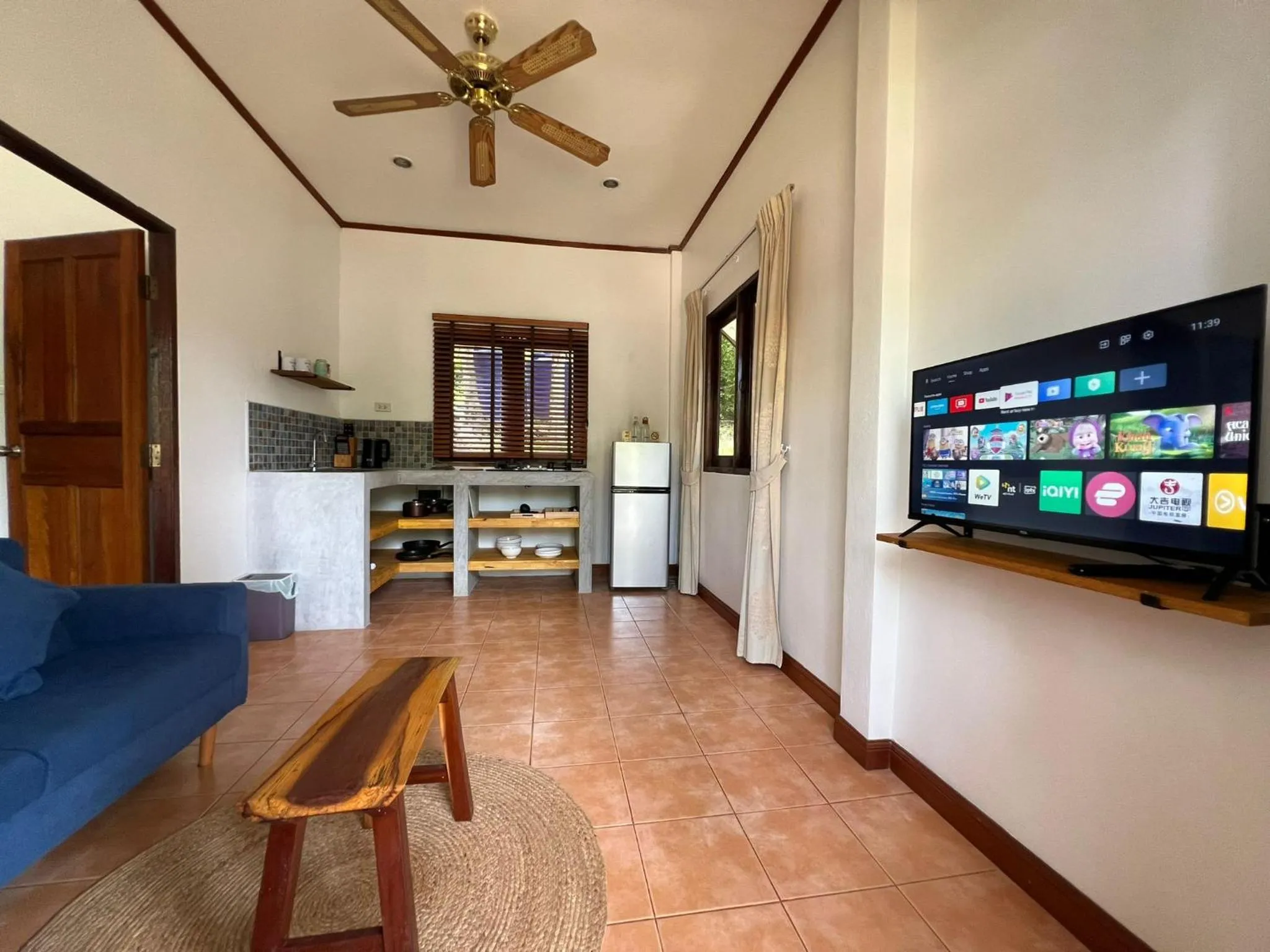 TV and multimedia in Woodlawn Villas Resort