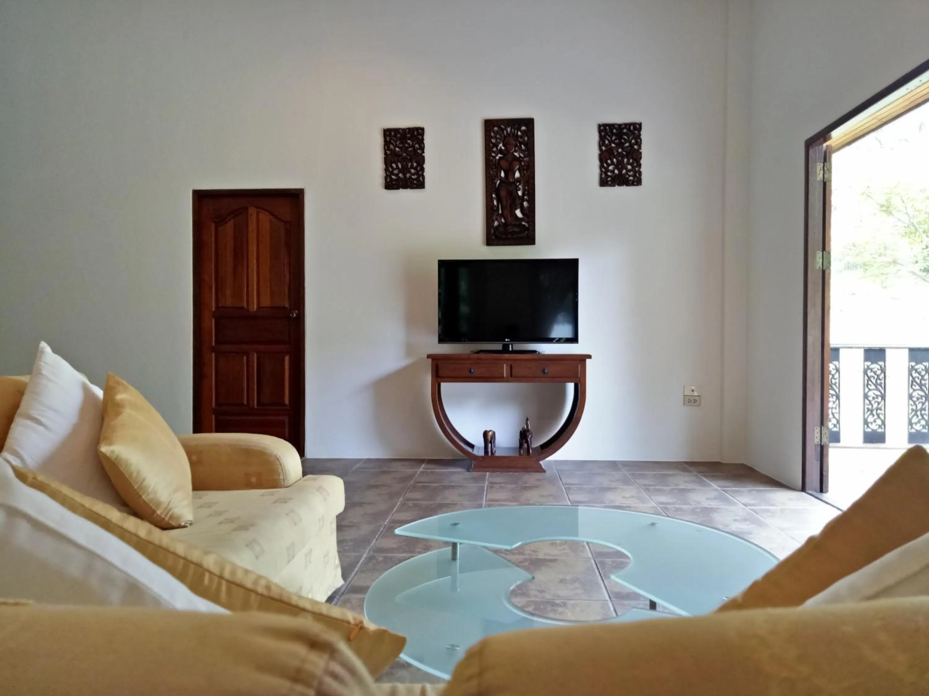 Living room in Woodlawn Villas Resort