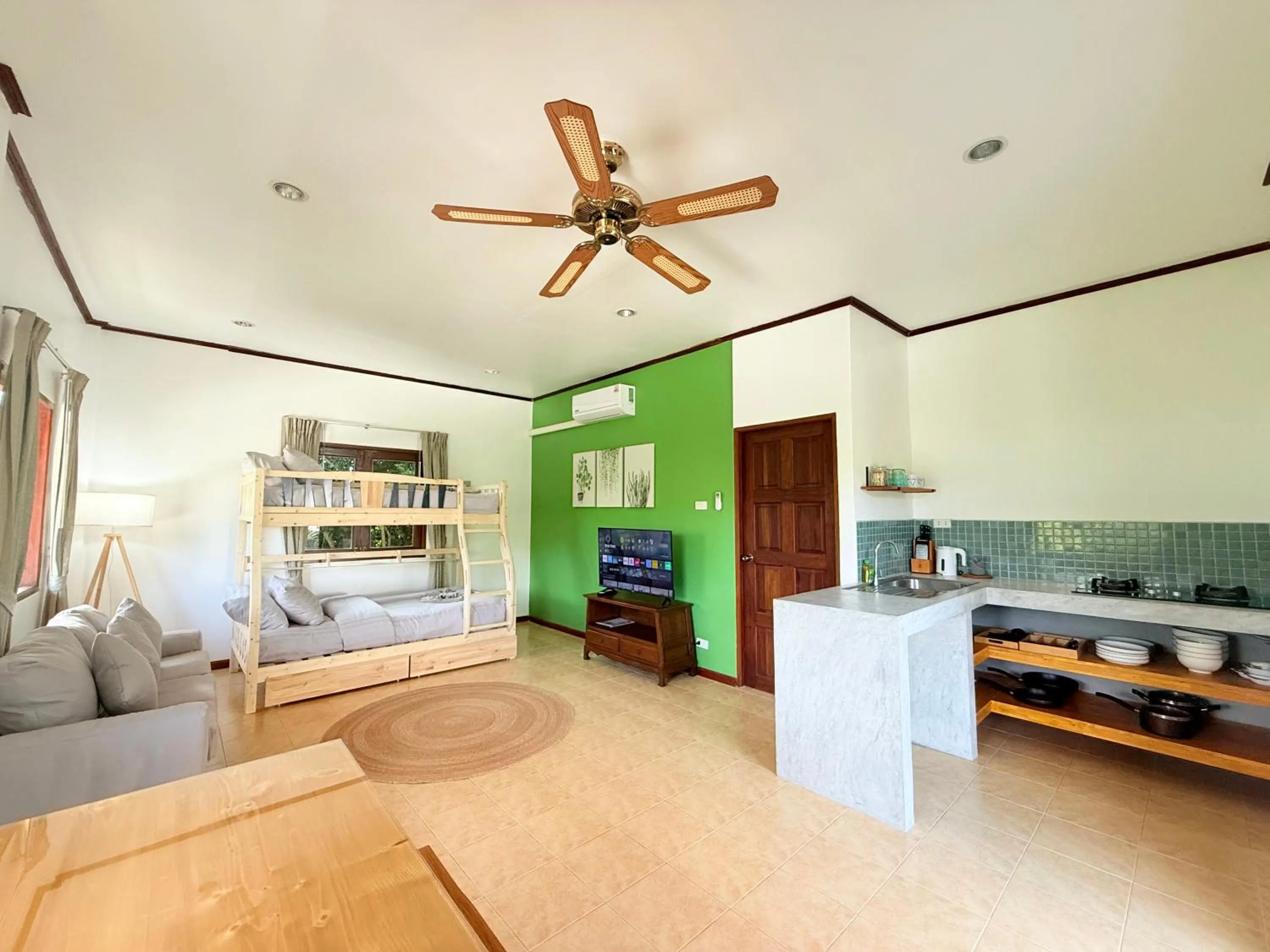 Kitchen or kitchenette in Woodlawn Villas Resort