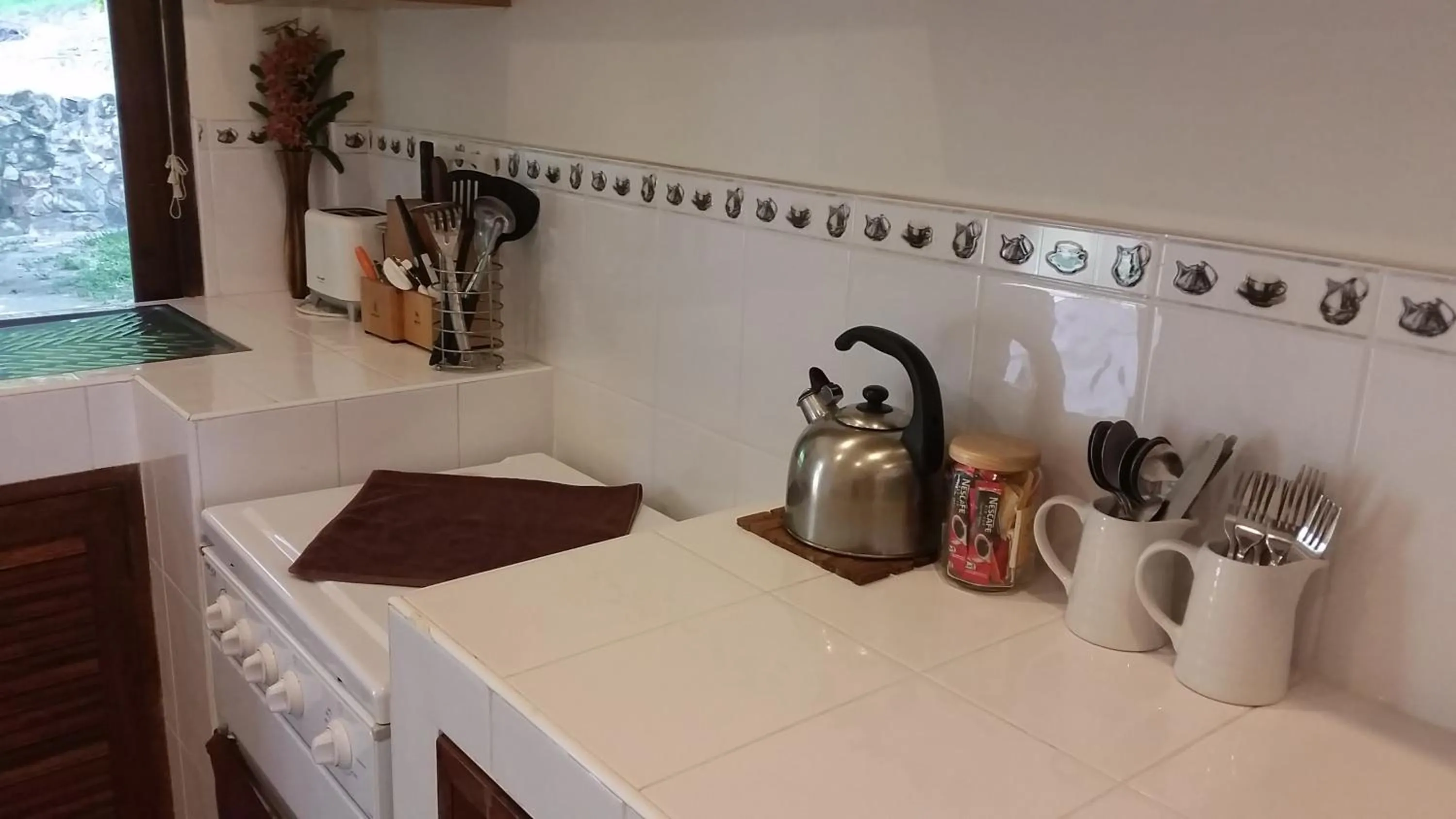 Kitchen or kitchenette in Woodlawn Villas Resort