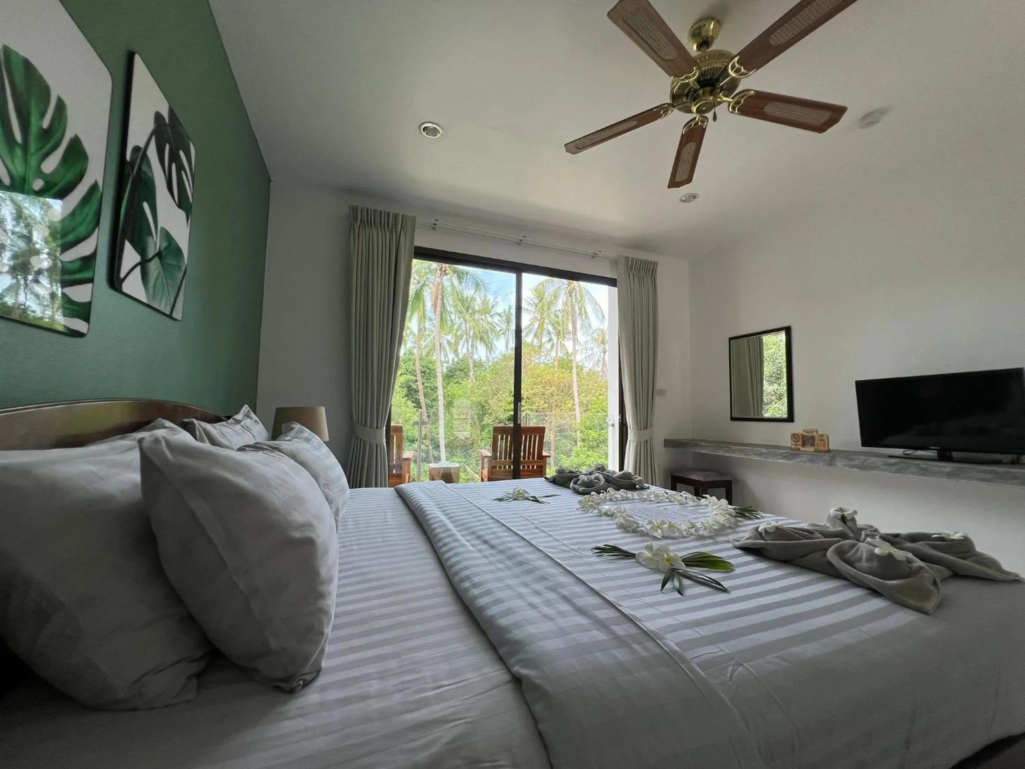 Bedroom, Bed in Woodlawn Villas Resort