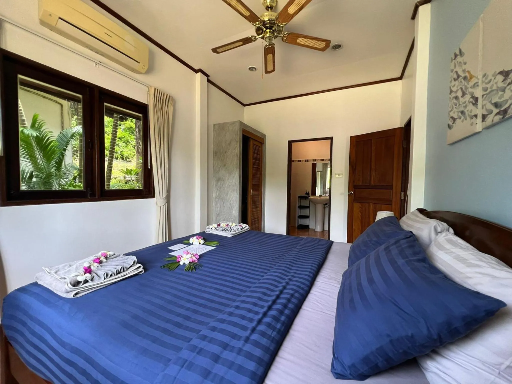 Bedroom, Bed in Woodlawn Villas Resort