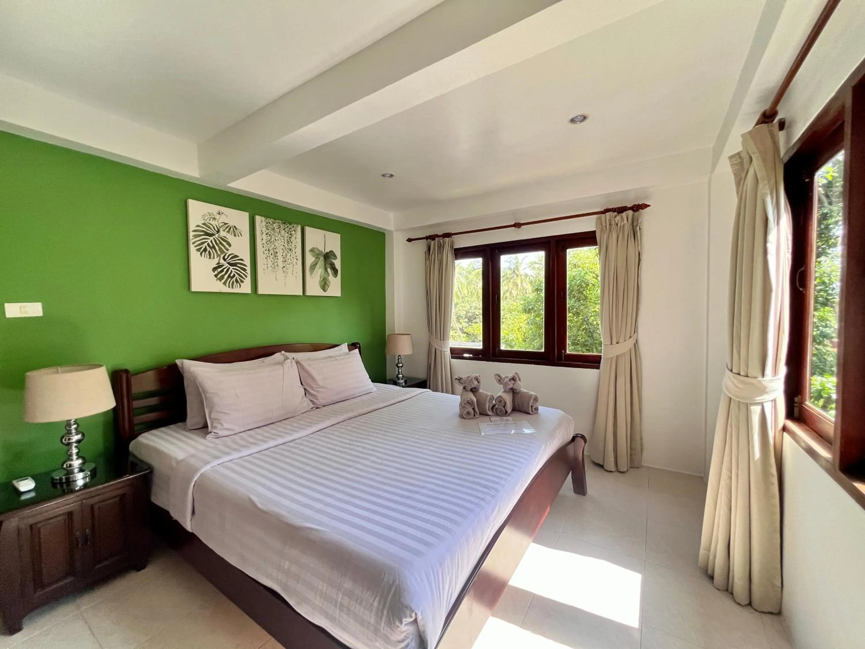 Bedroom, Bed in Woodlawn Villas Resort