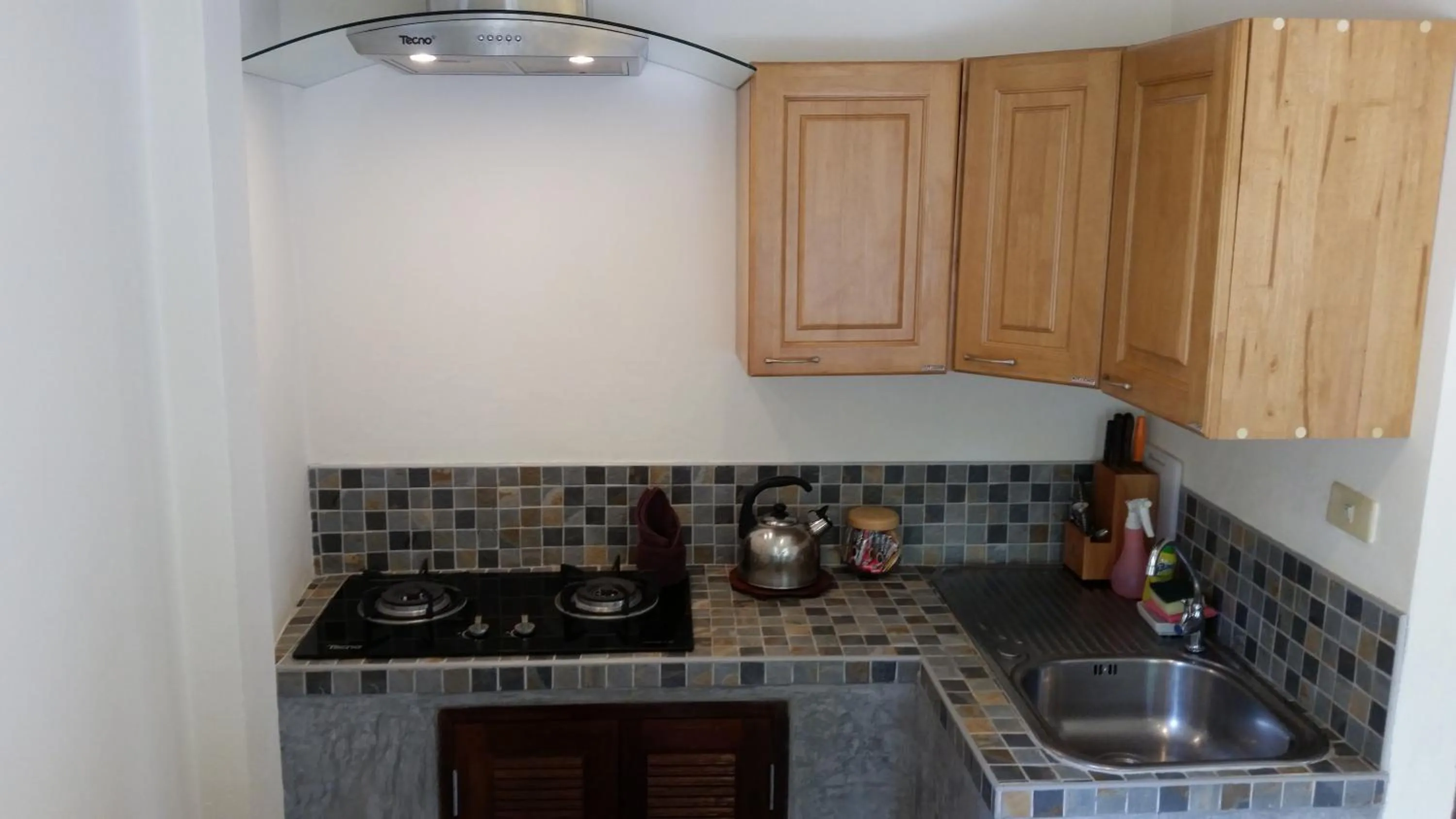 Coffee/tea facilities in Woodlawn Villas Resort