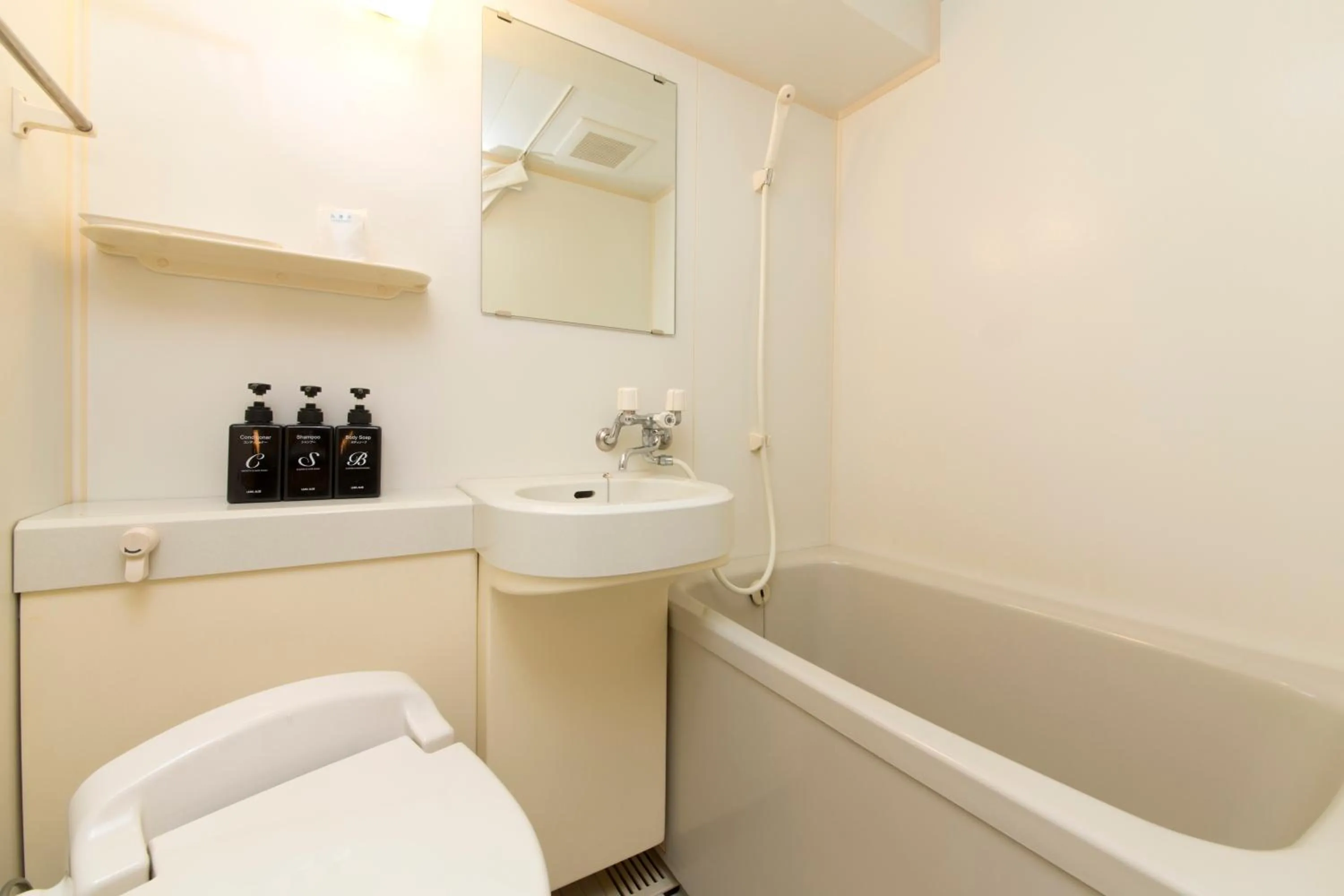 Toilet in Nagoya B's Hotel