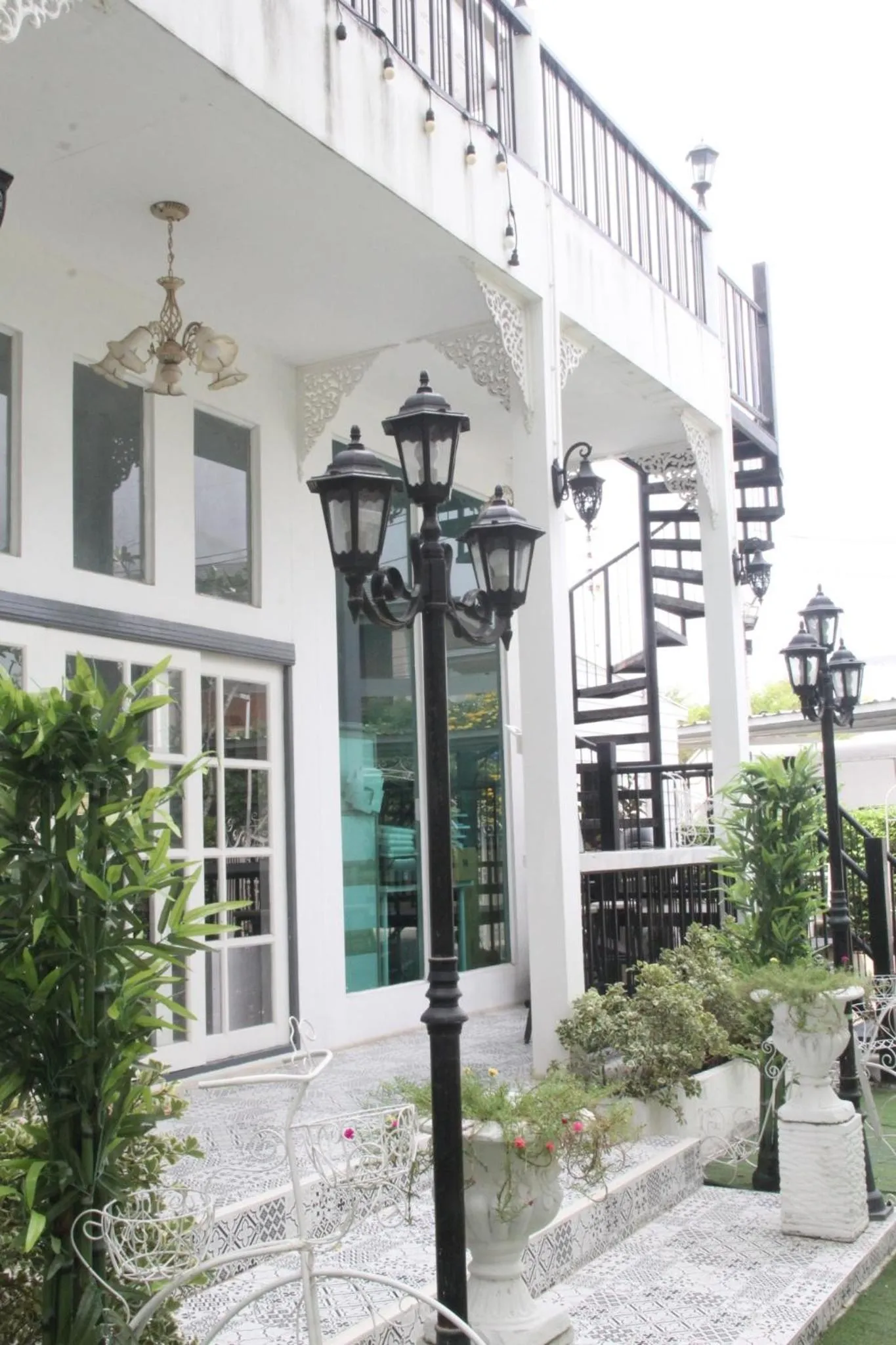 Restaurant/places to eat in Bananaleaf Wedding Cafe & Resort