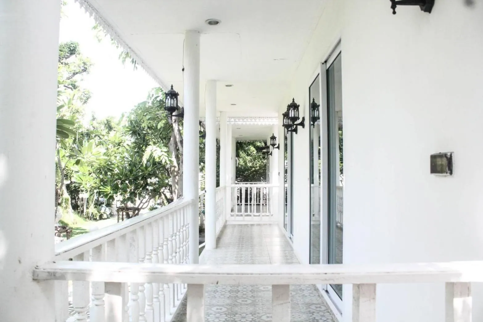 Bananaleaf Wedding Cafe & Resort