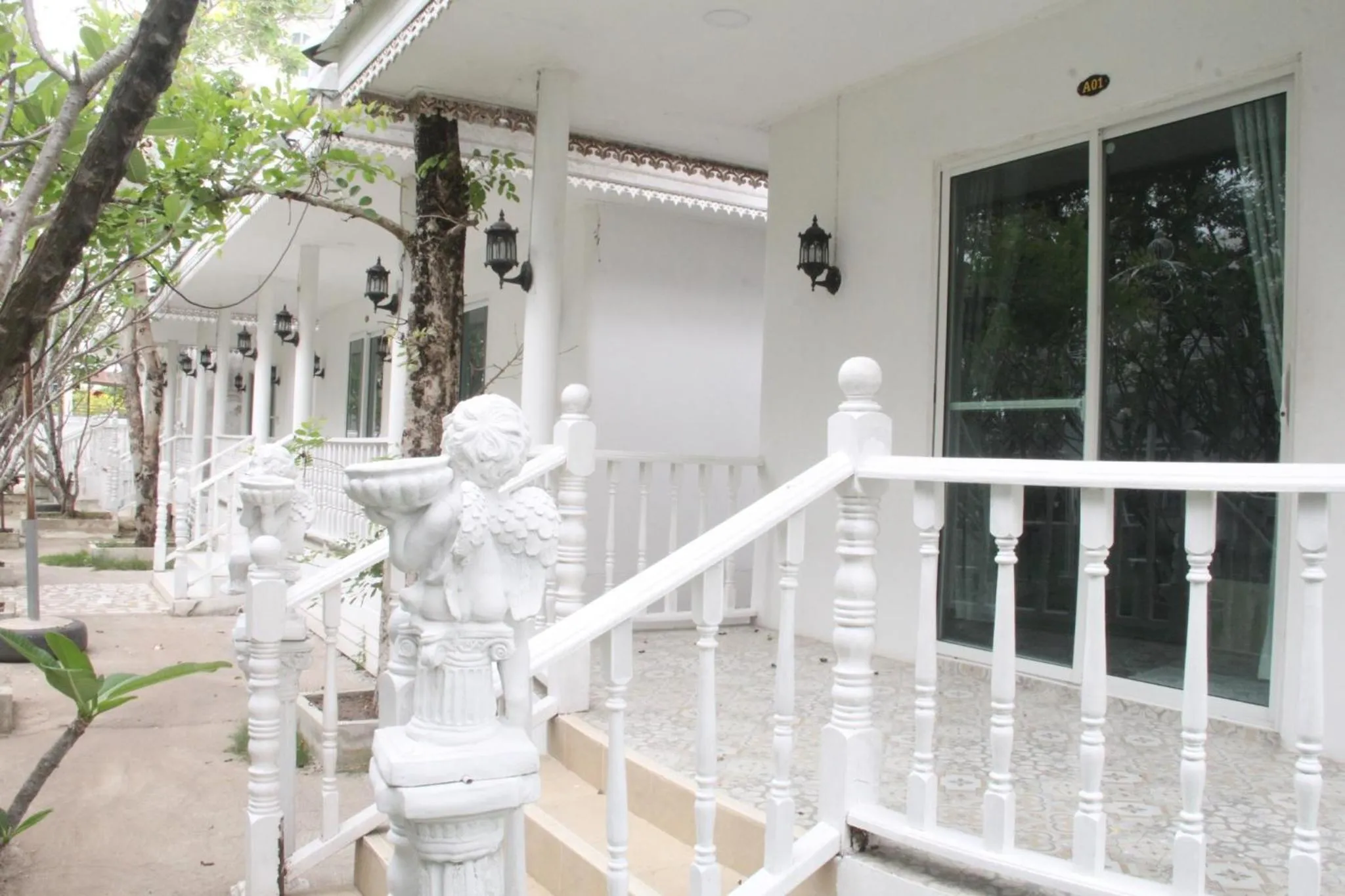 Bananaleaf Wedding Cafe & Resort