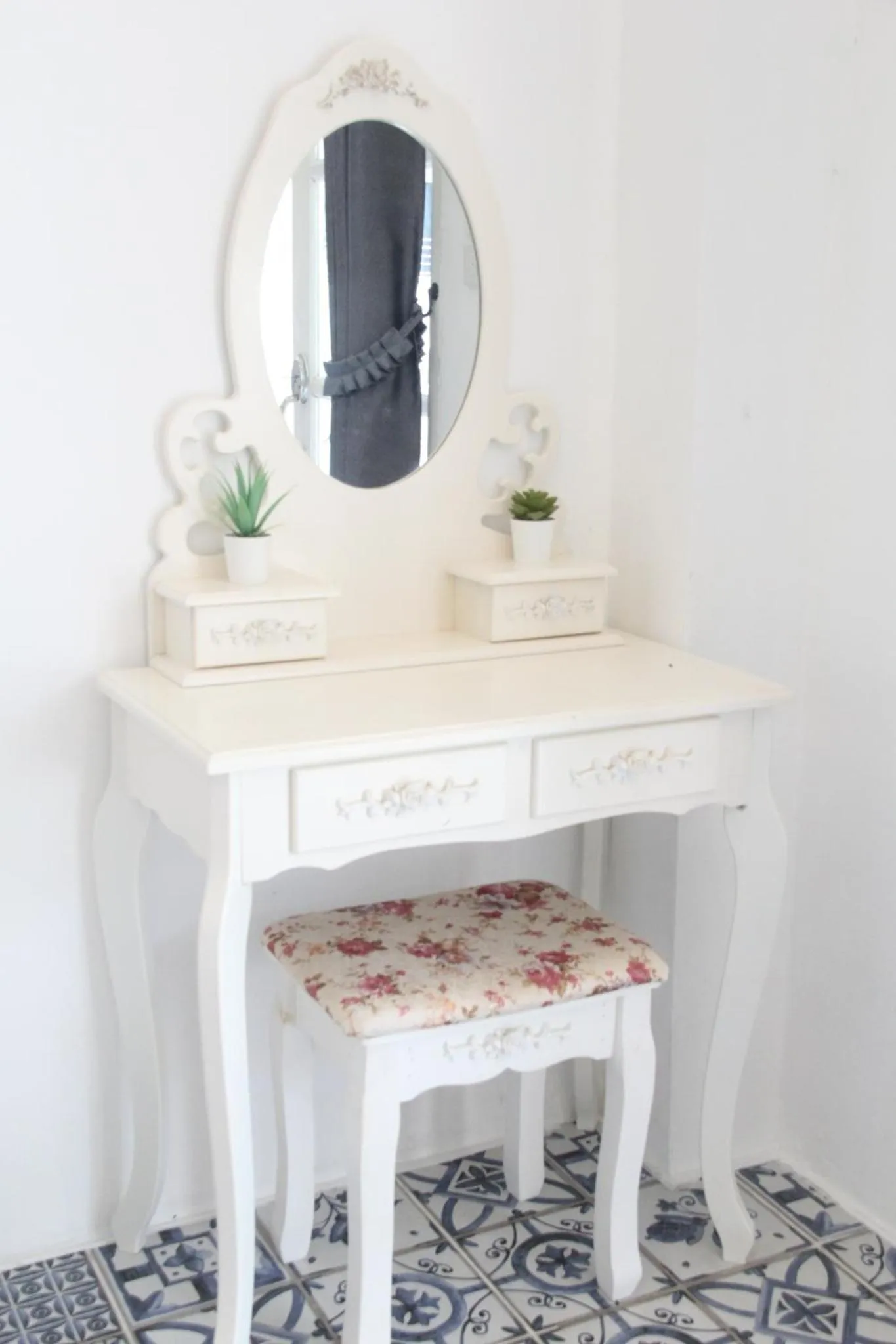 Bananaleaf Wedding Cafe & Resort