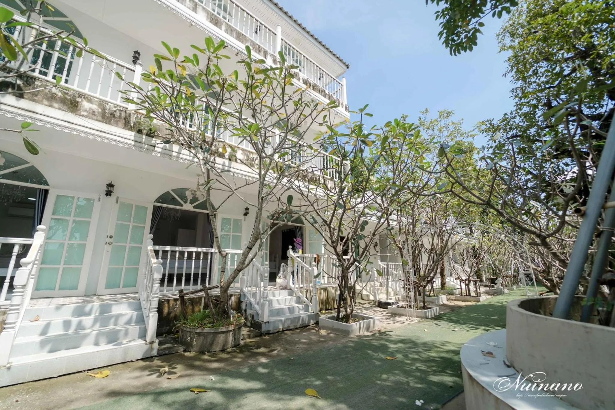 Bananaleaf Wedding Cafe & Resort