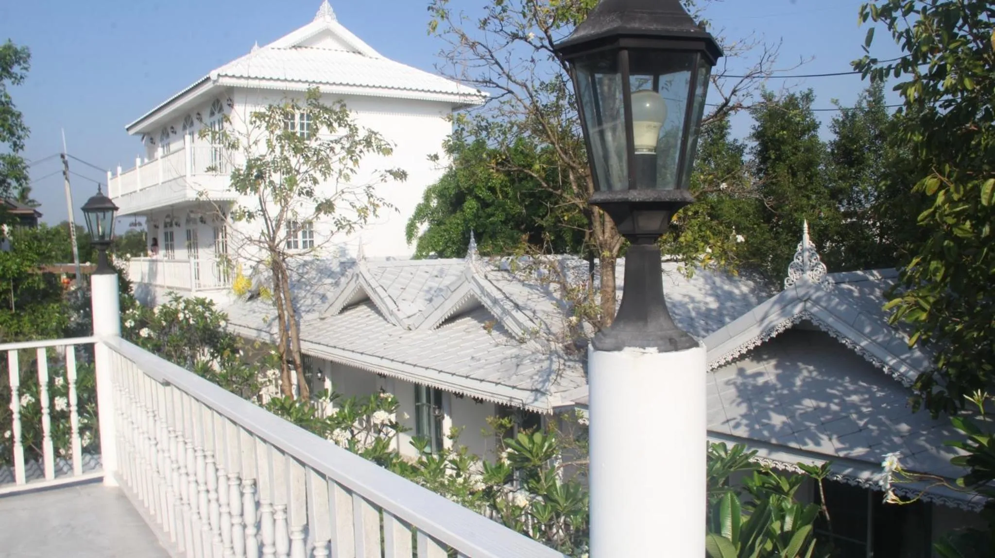 Bananaleaf Wedding Cafe & Resort