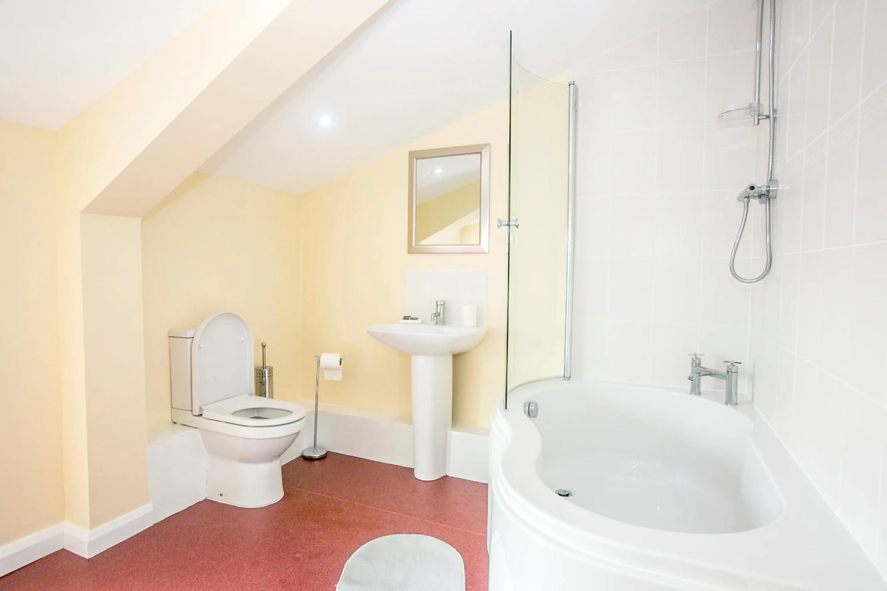 Bathroom in The Brown Horse Hotel