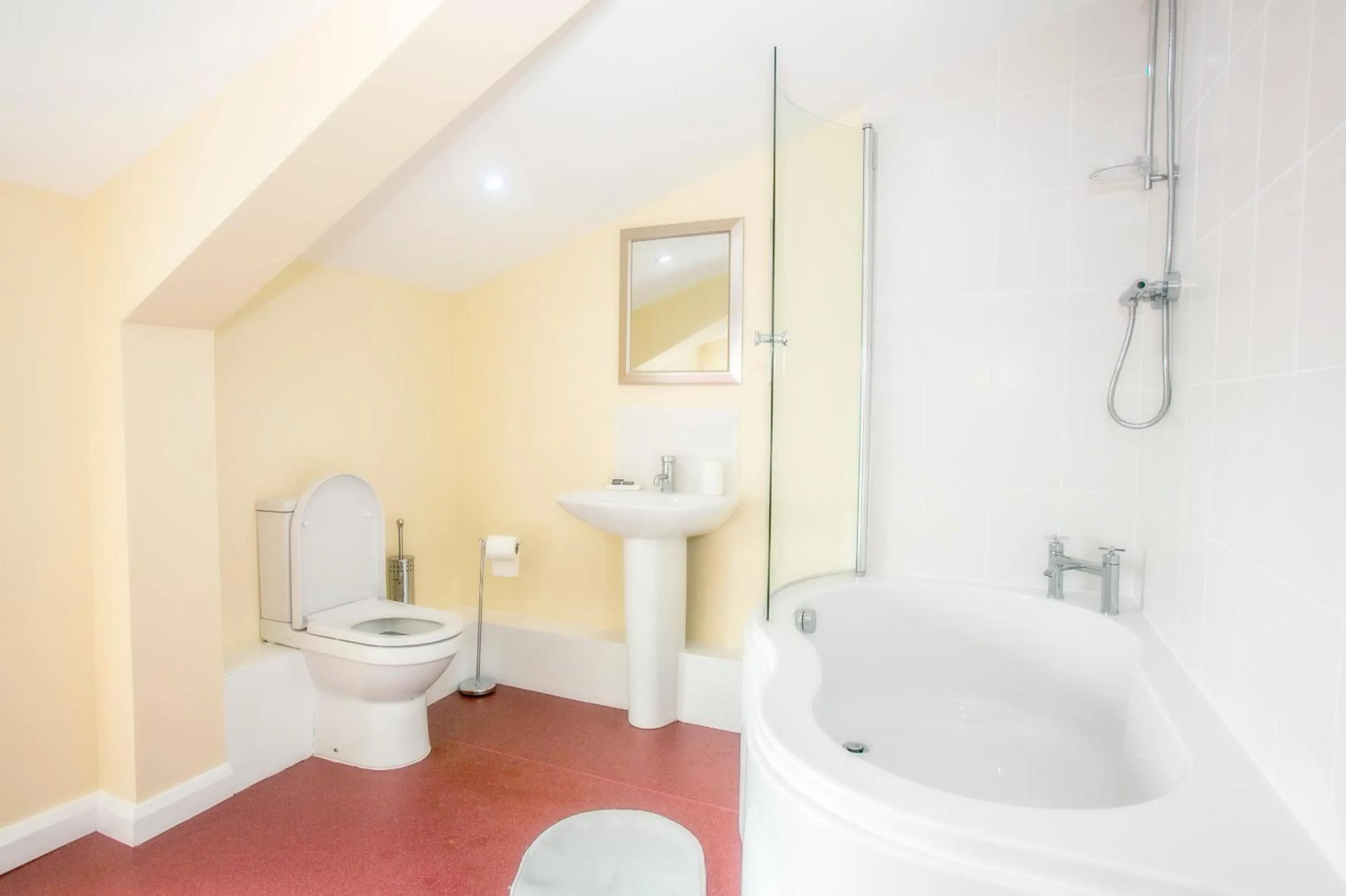 Bathroom in The Brown Horse Hotel