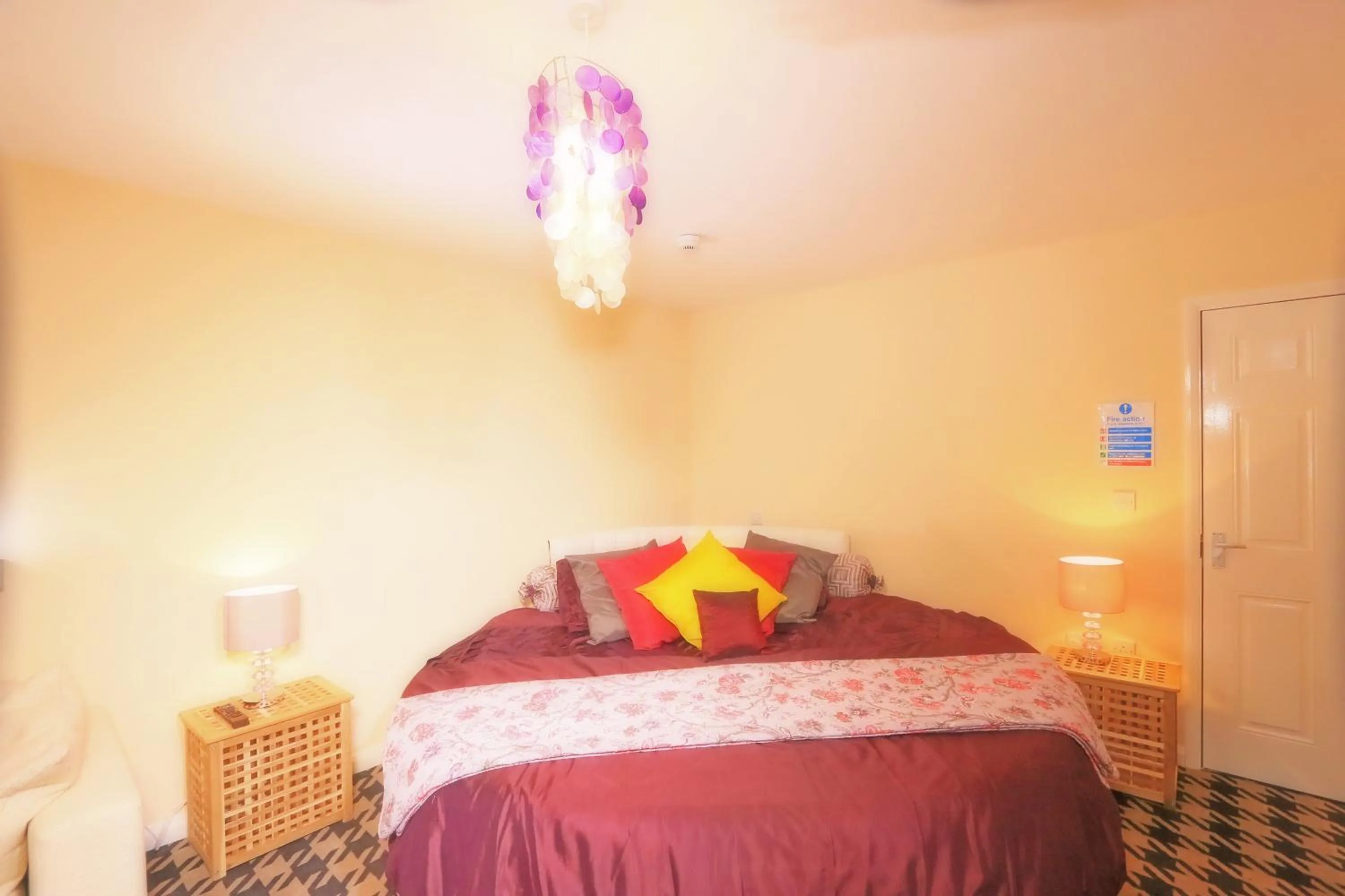 Photo of the whole room, Bed in The Brown Horse Hotel