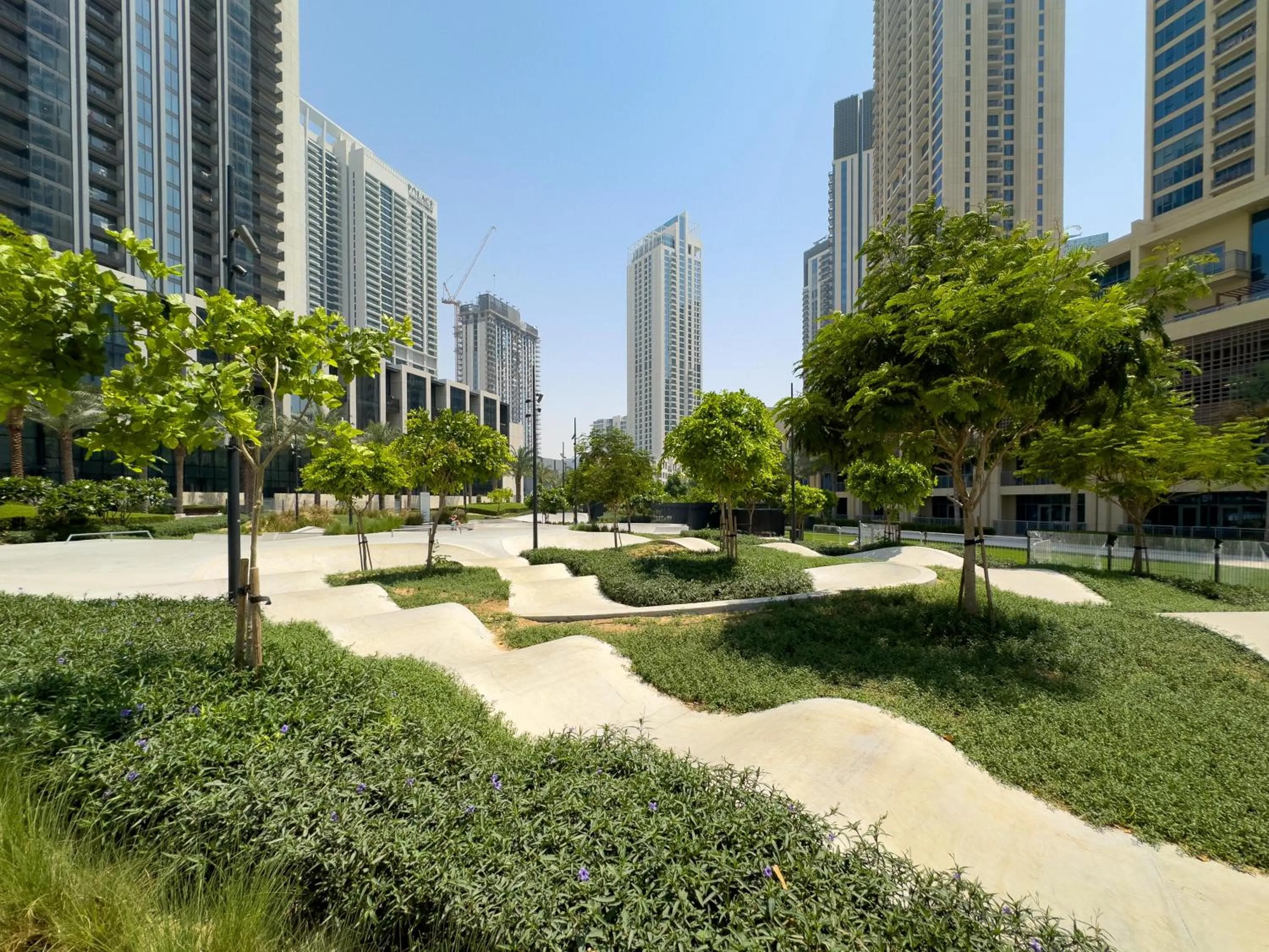 Property building in Globalstay Creek Horizon Modern Apartments