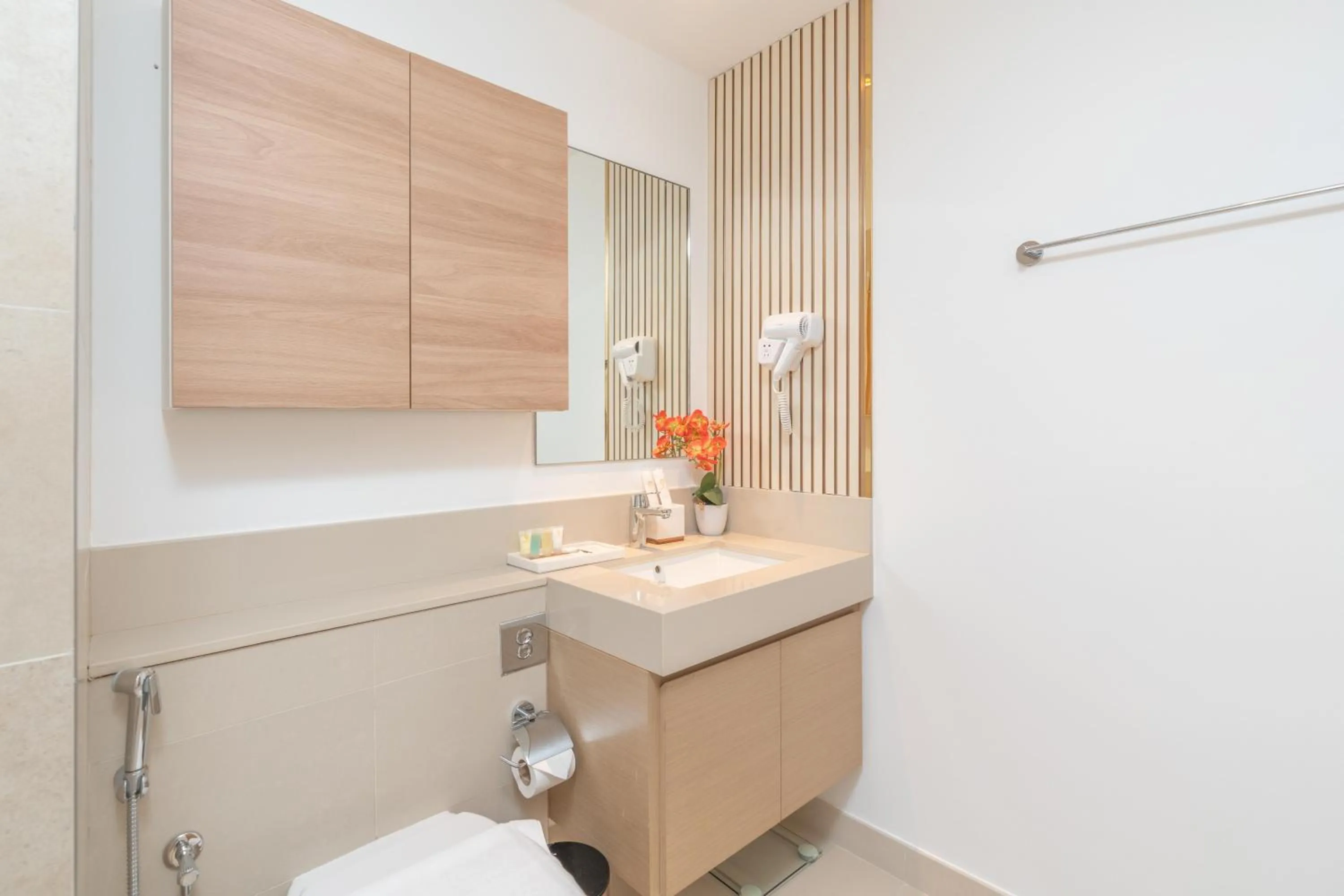 Toilet in Globalstay Creek Horizon Modern Apartments