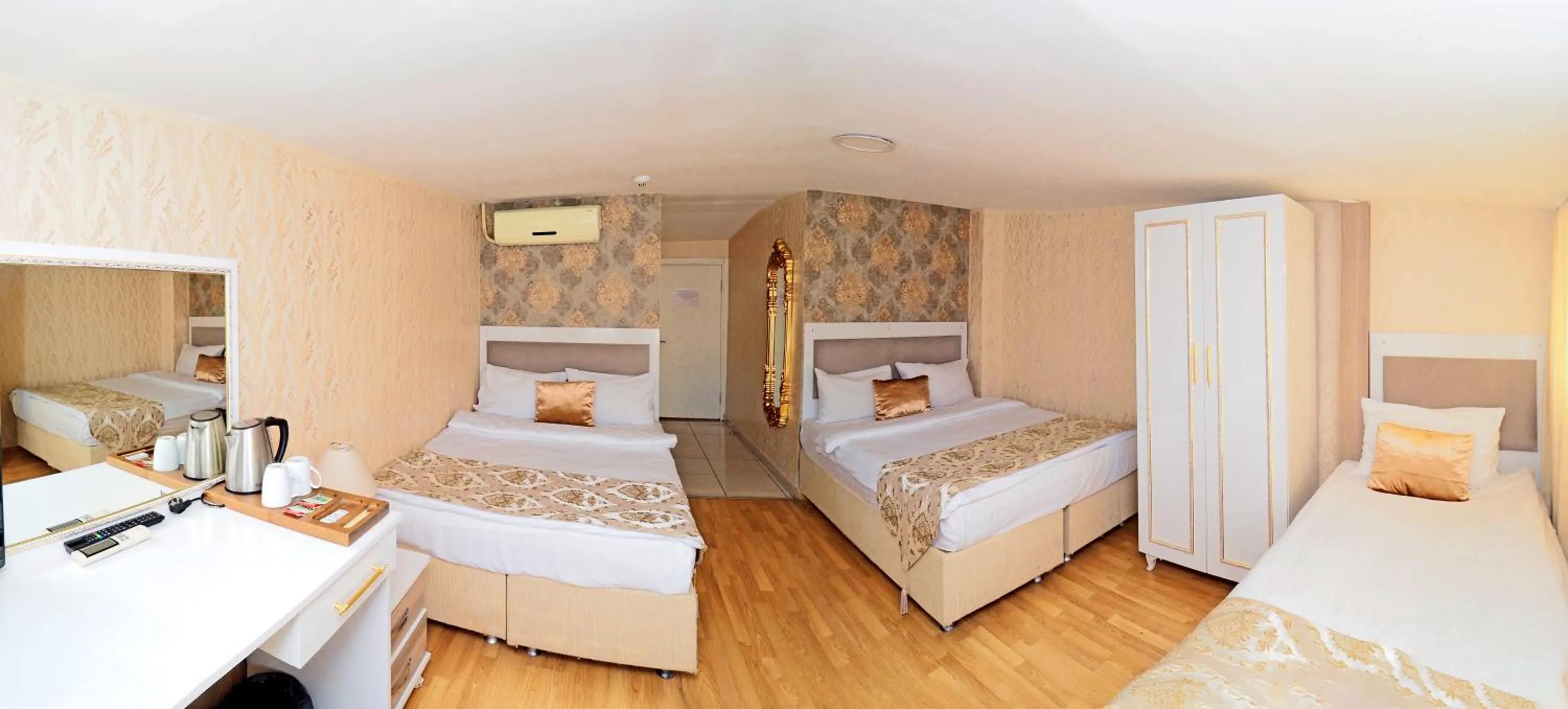 Photo of the whole room in Nagehan Hotel Old City