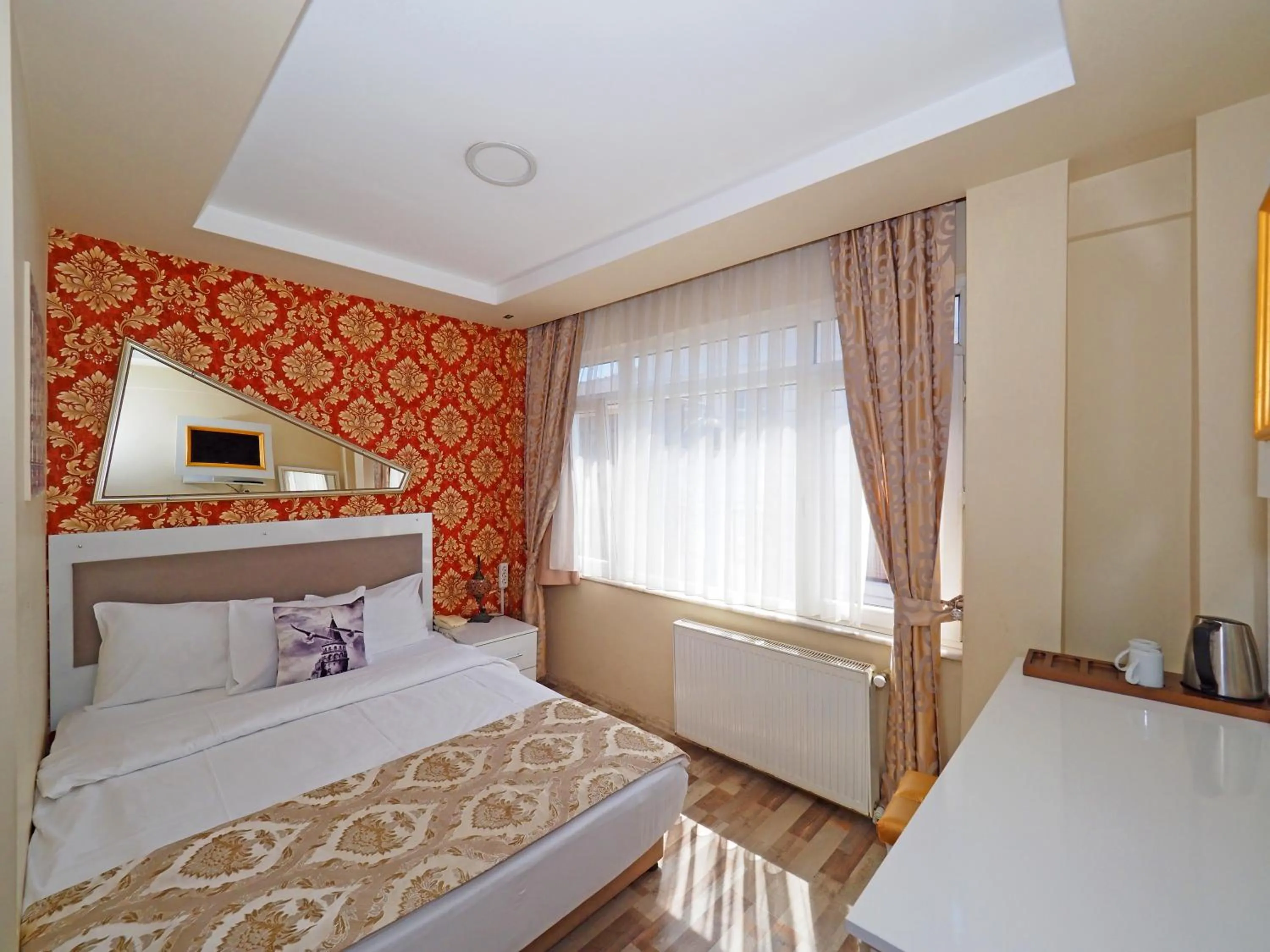 Photo of the whole room in Nagehan Hotel Old City