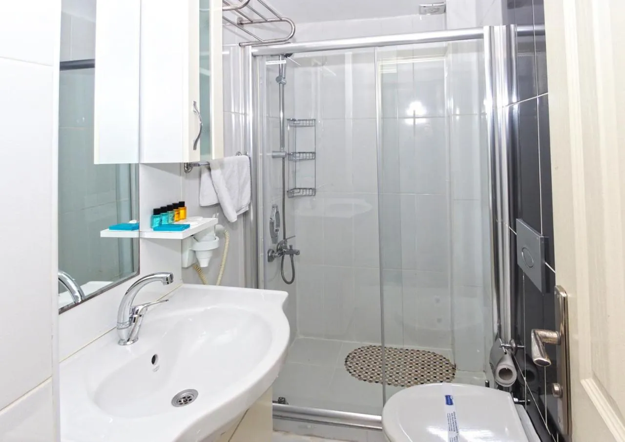 Toilet in Nagehan Hotel Old City