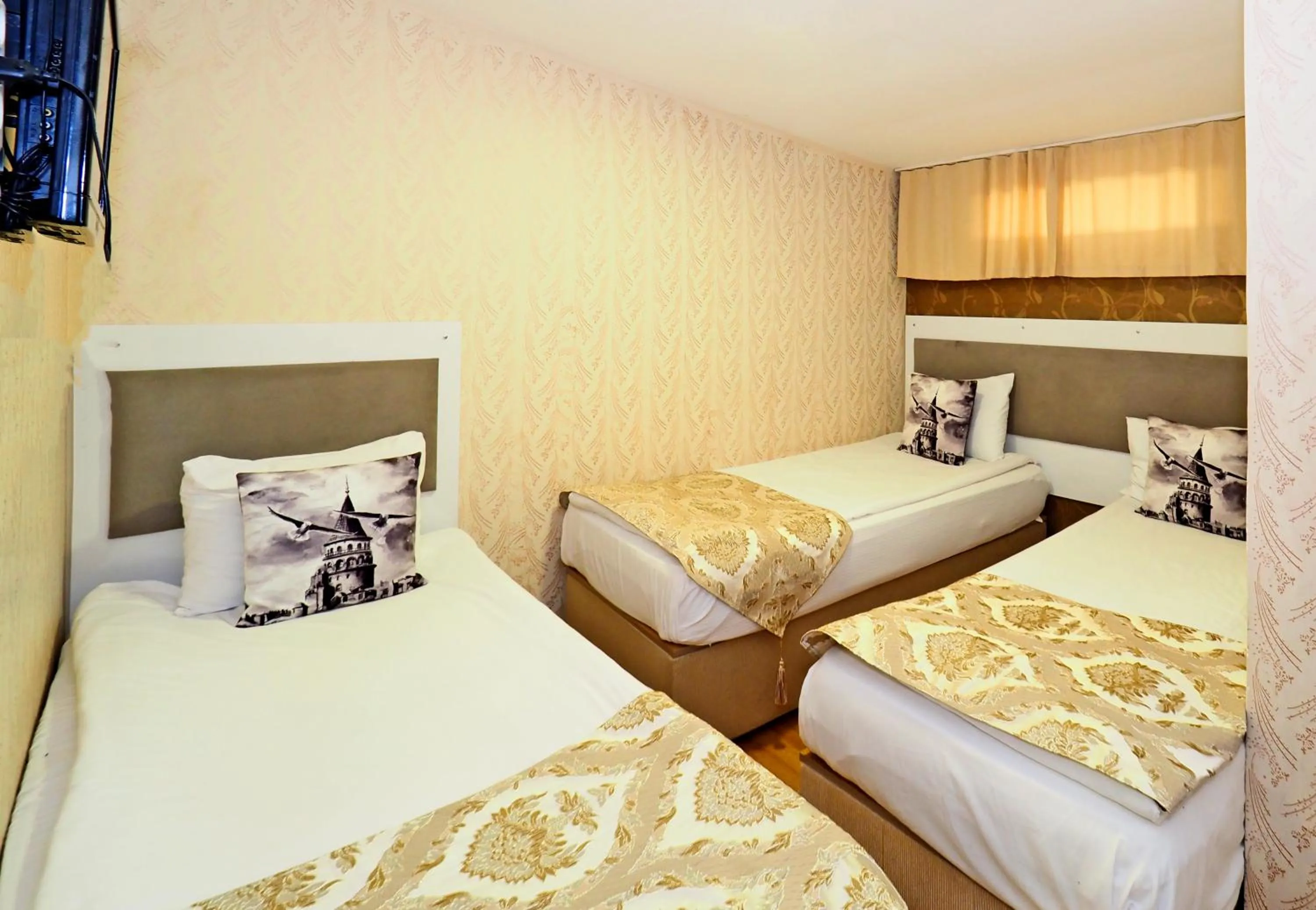 Photo of the whole room in Nagehan Hotel Old City