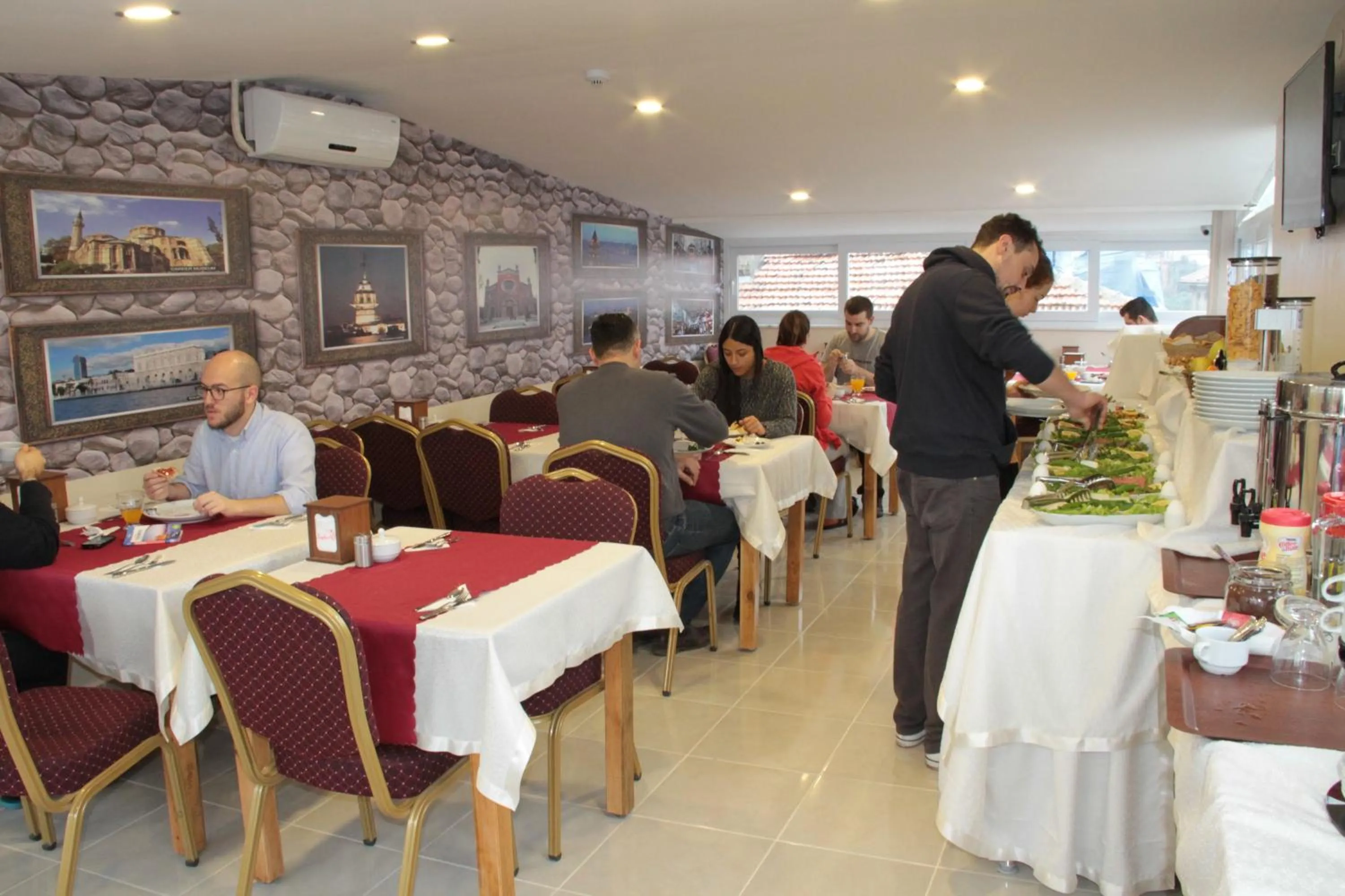 Restaurant/places to eat in Nagehan Hotel Old City