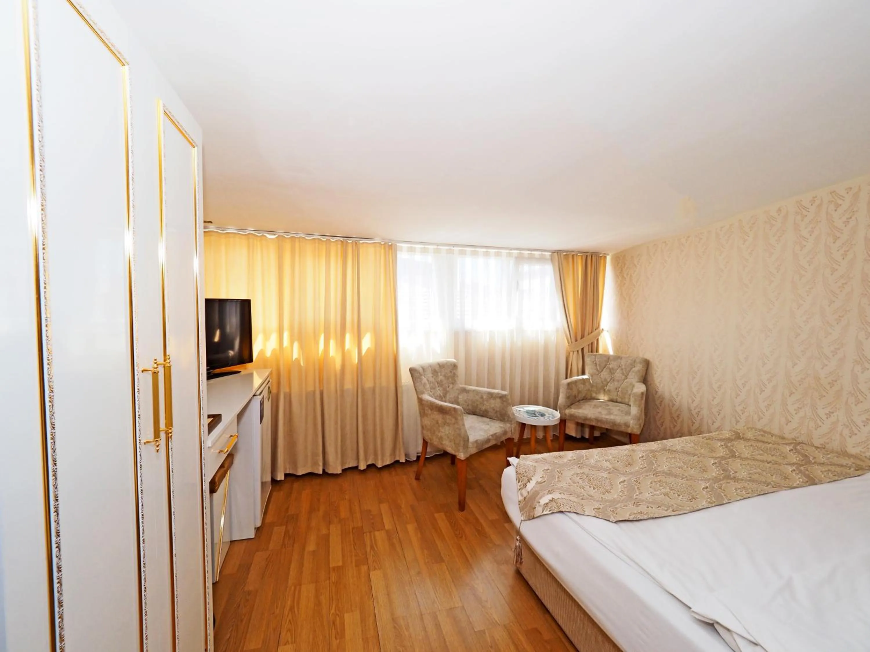 Photo of the whole room in Nagehan Hotel Old City