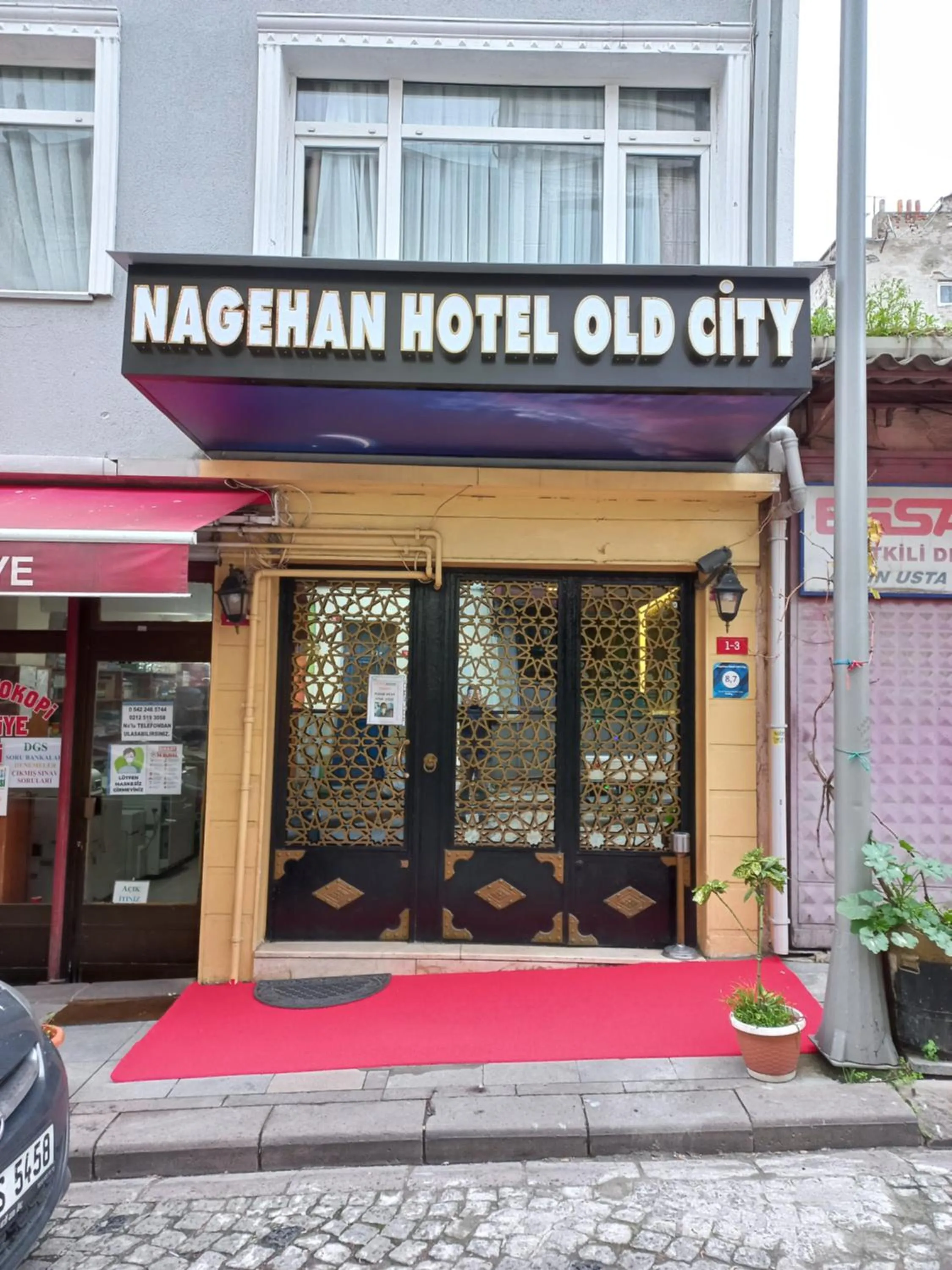 Facade/entrance in Nagehan Hotel Old City