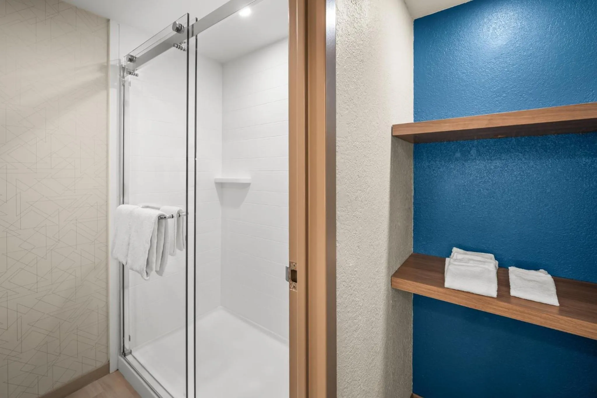 Photo of the whole room in Holiday Inn Express Boston North-Woburn by IHG