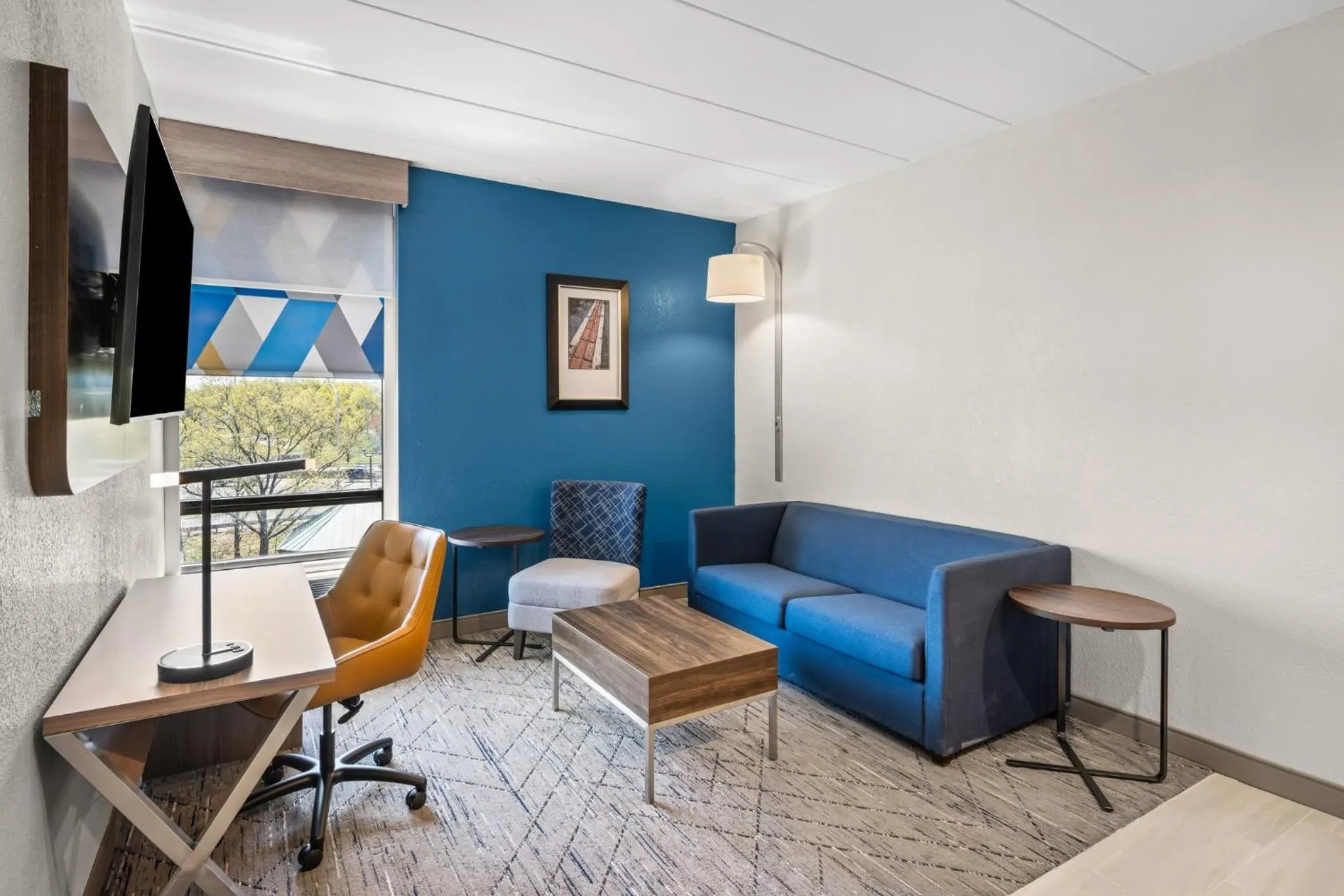 Bedroom in Holiday Inn Express Boston North-Woburn by IHG