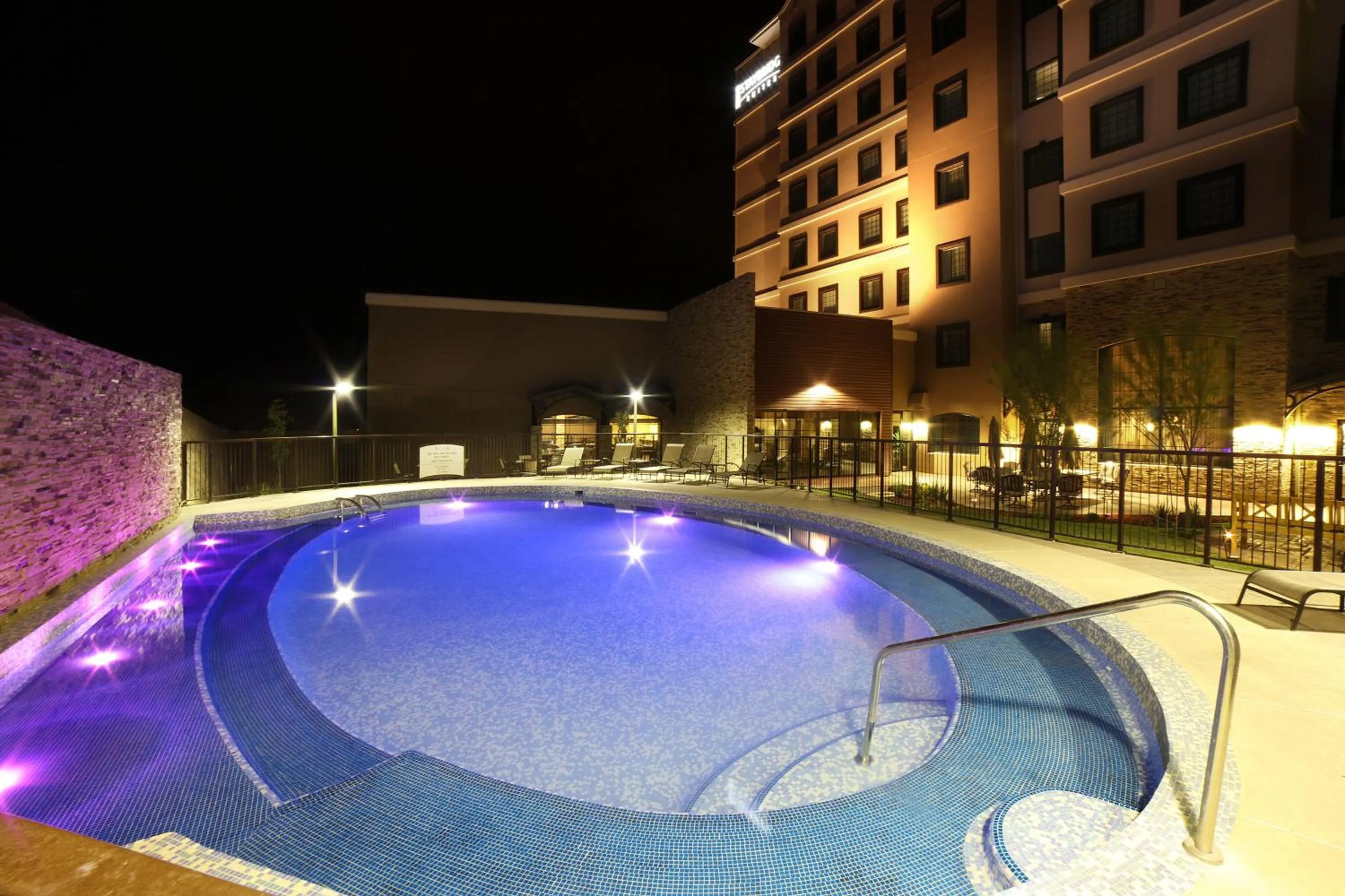 Swimming pool in Staybridge Suites Chihuahua by IHG