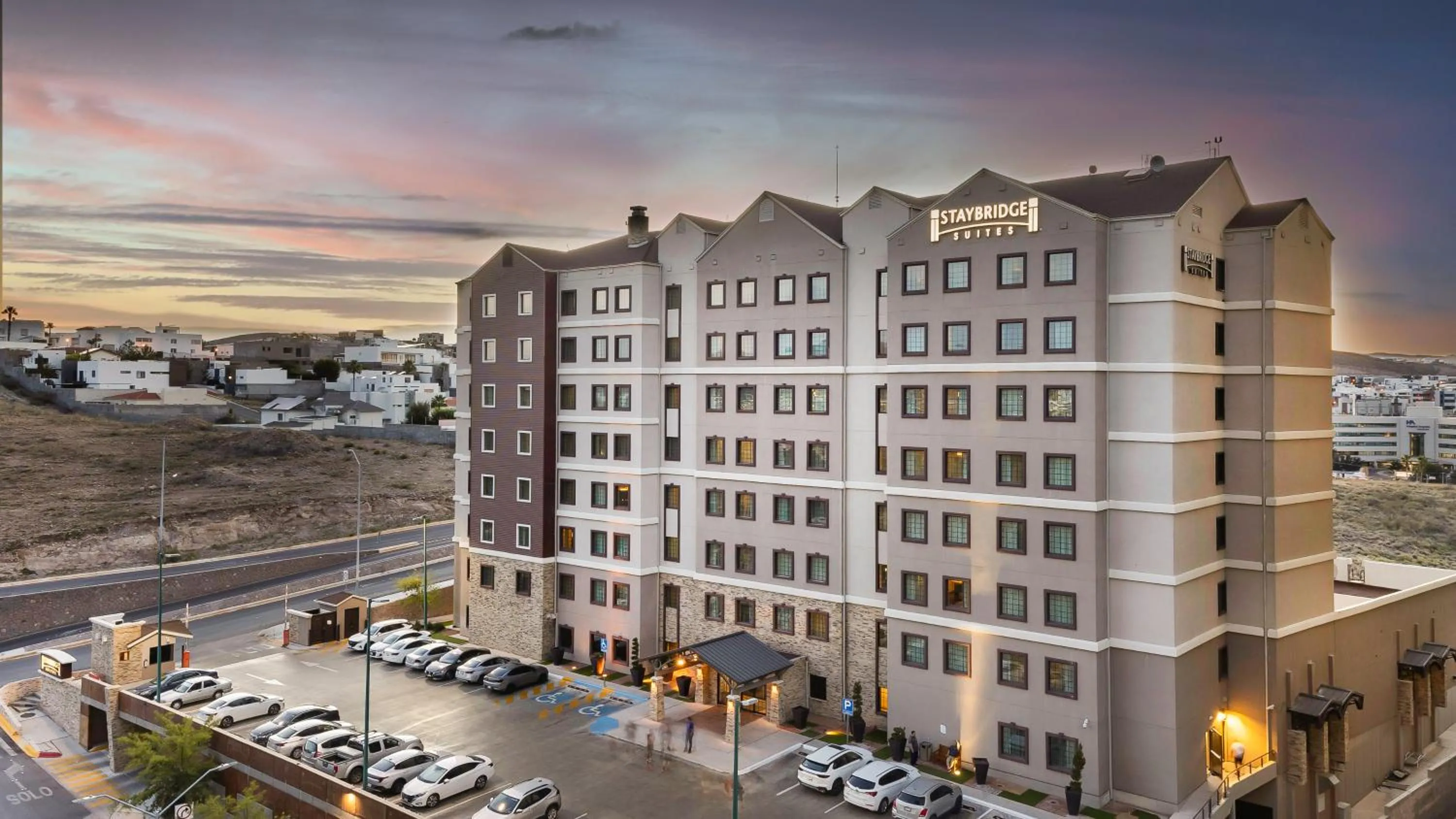 Property building in Staybridge Suites Chihuahua by IHG