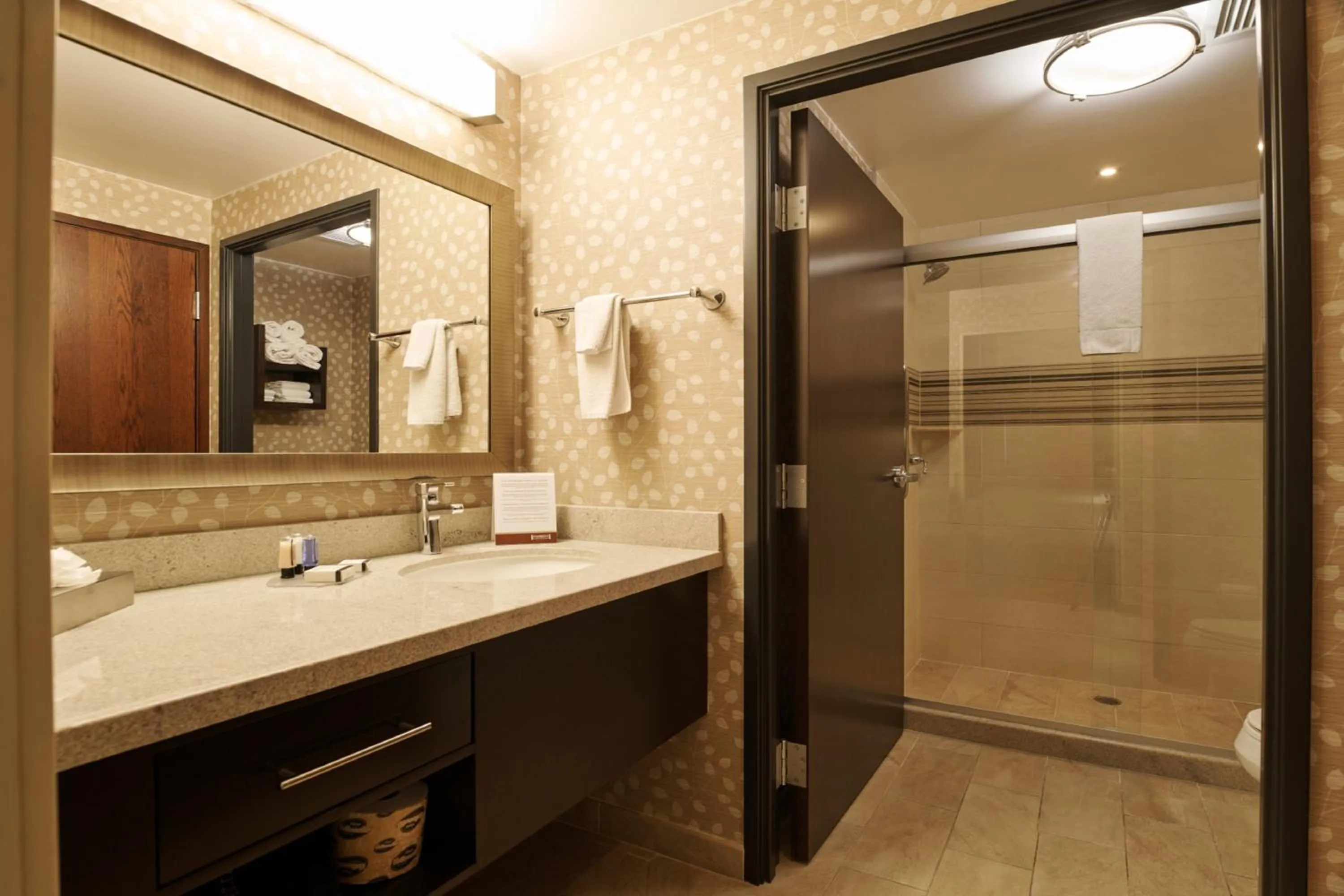 Bathroom in Staybridge Suites Chihuahua by IHG