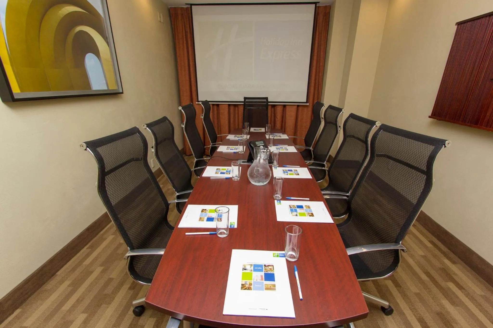 Meeting/conference room in Holiday Inn Express Guadalajara Aeropuerto by IHG