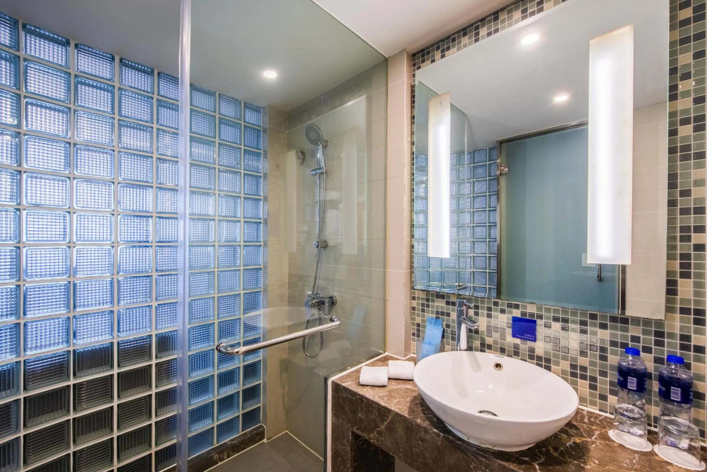 Toilet in Holiday Inn Express Hefei Huaihe Road