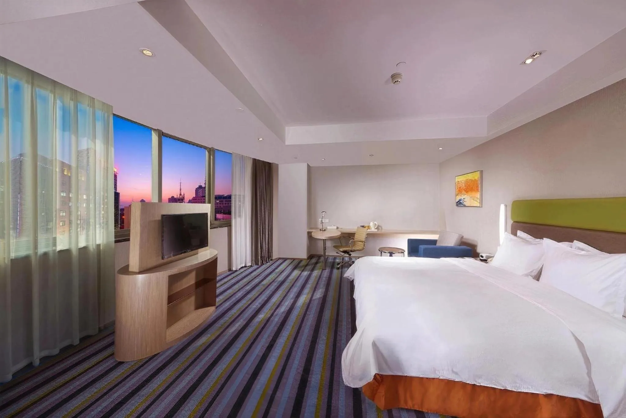 Photo of the whole room, Bed in Holiday Inn Express Hefei Huaihe Road