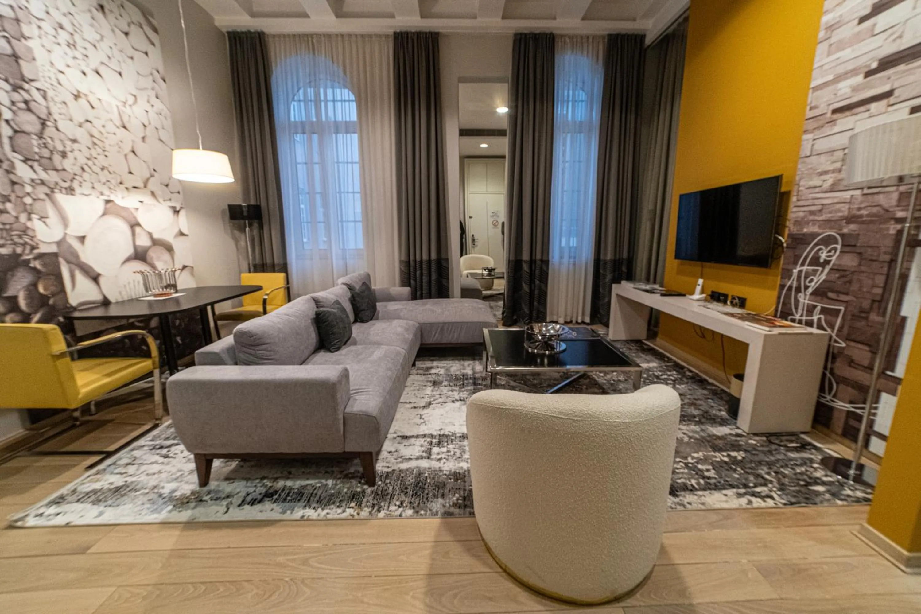 Living room in Zepter Hotel Belgrade, member of Zepter Hotels