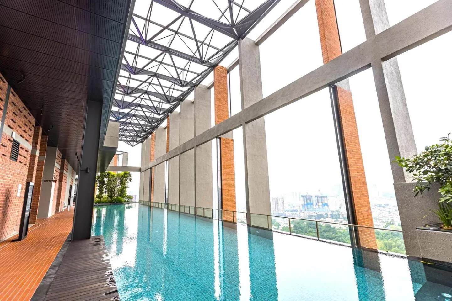 Swimming pool in Millerz Square Old Klang Road