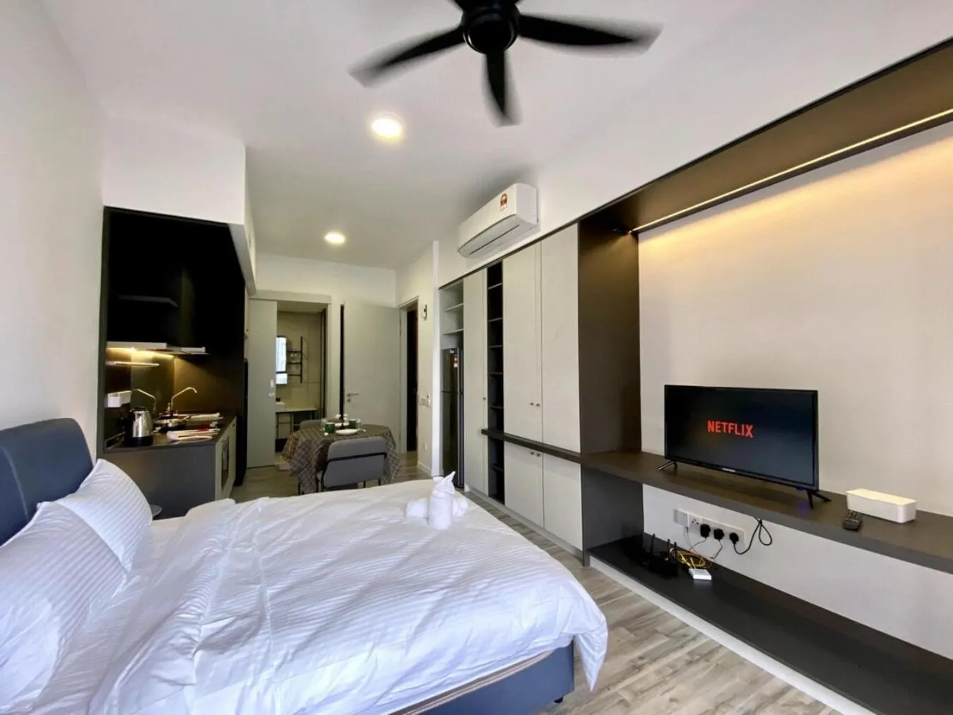 Bed in Millerz Square Old Klang Road