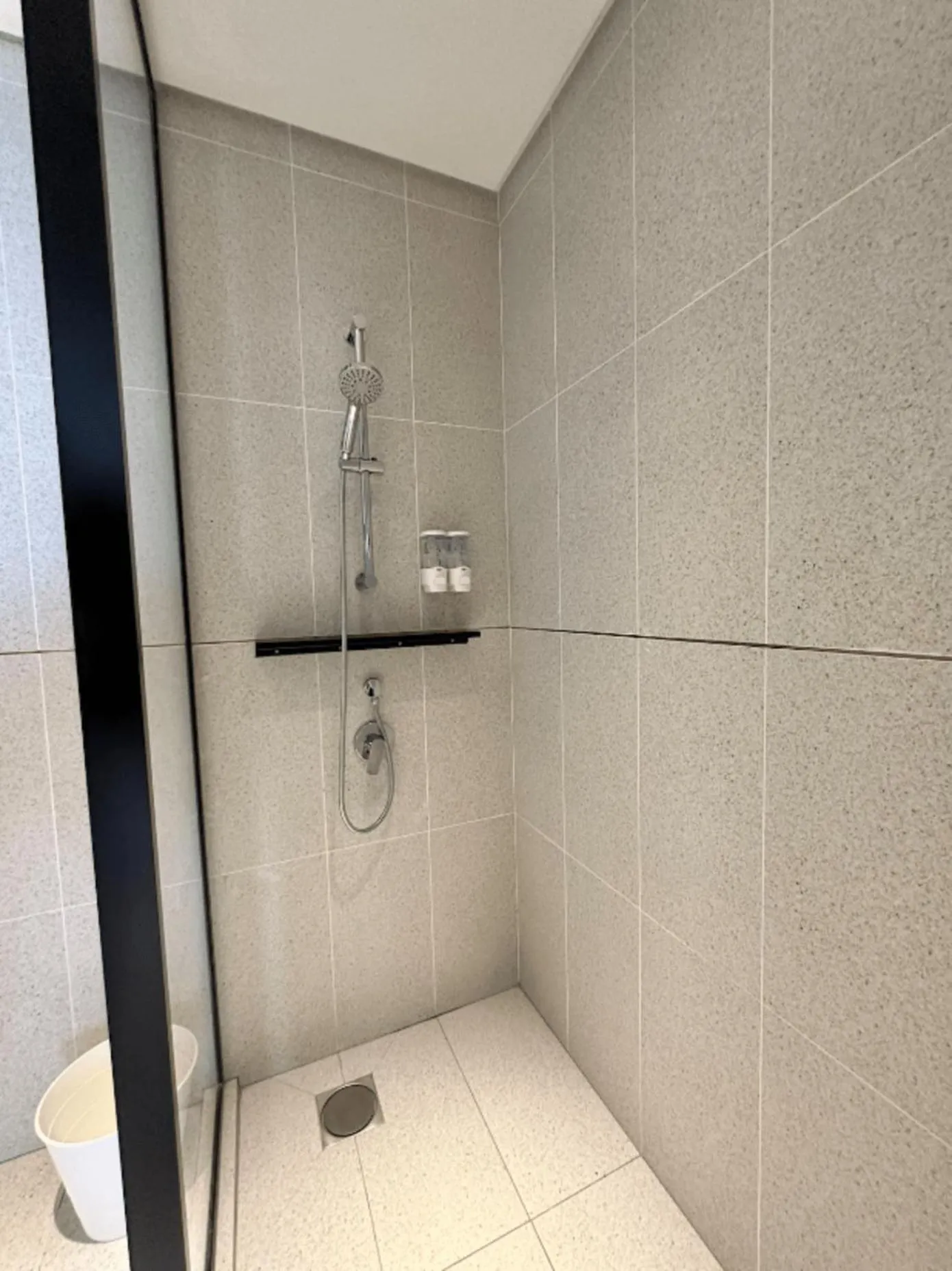 Shower in Millerz Square Old Klang Road