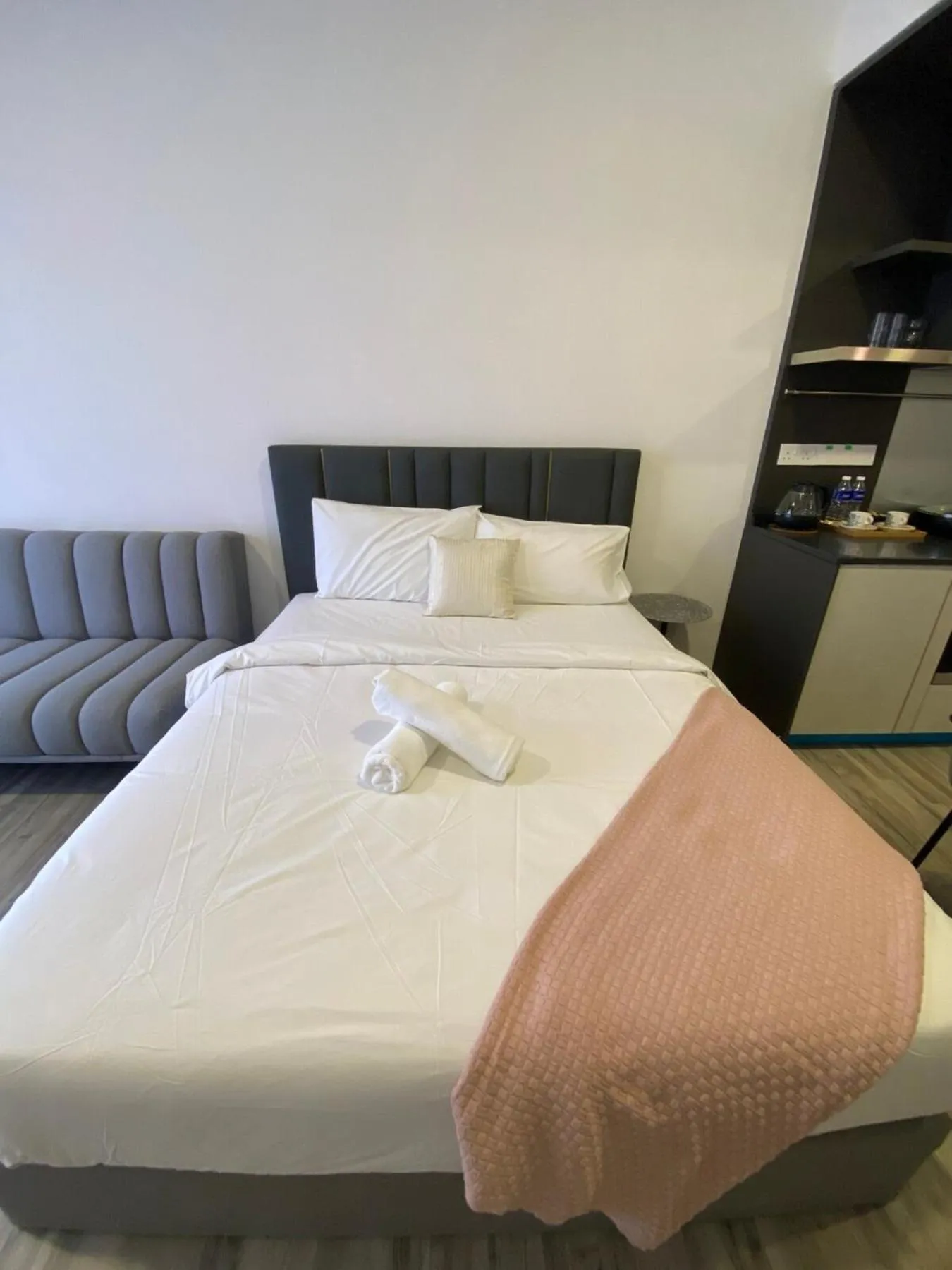 Bed in Millerz Square Old Klang Road